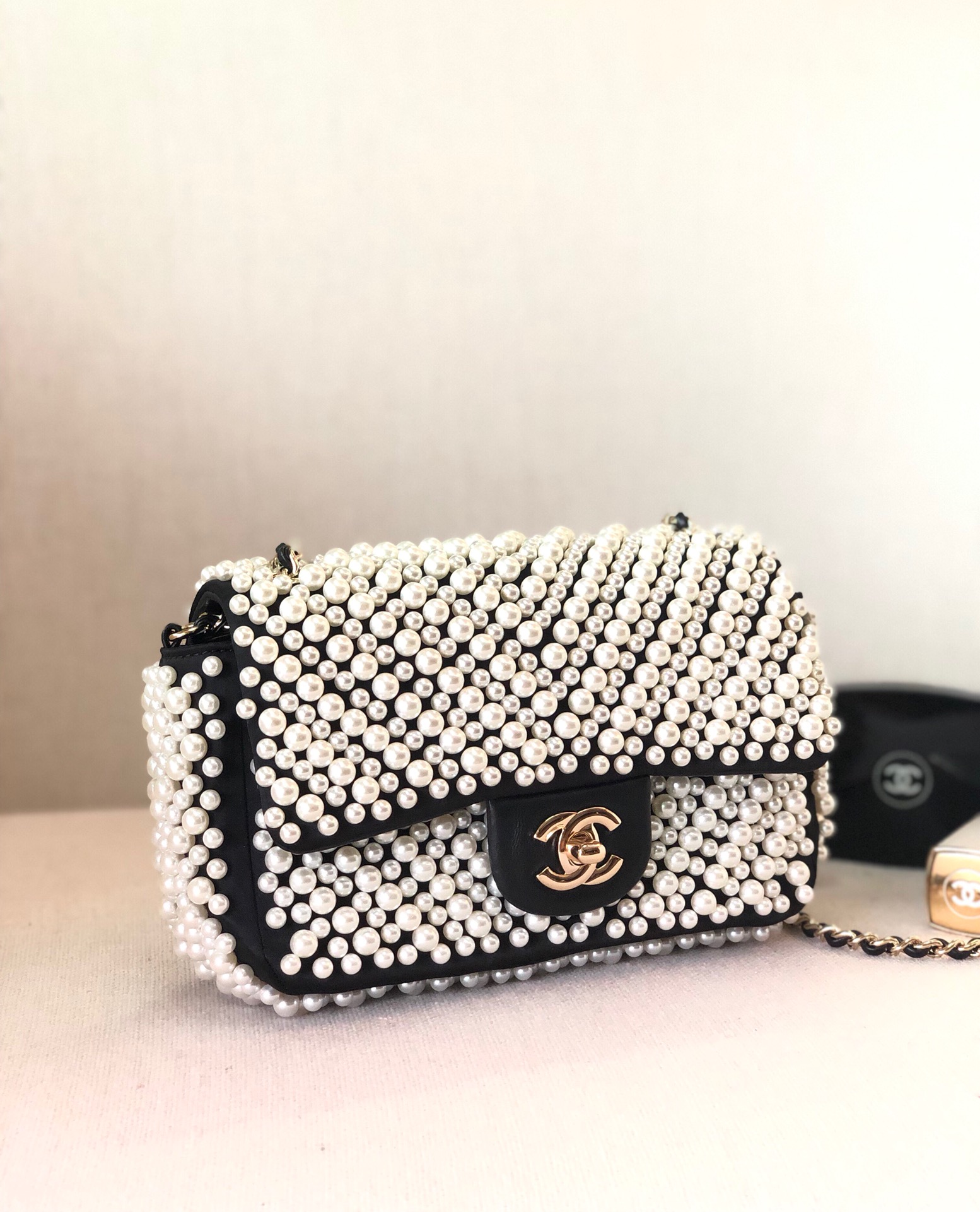 Ch**el Flap Pearl Bag 20cm
