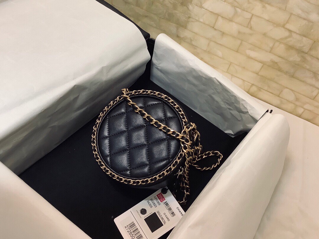 Bagsaaa Ch**el Around CC Filigree Goatskin - 12cm