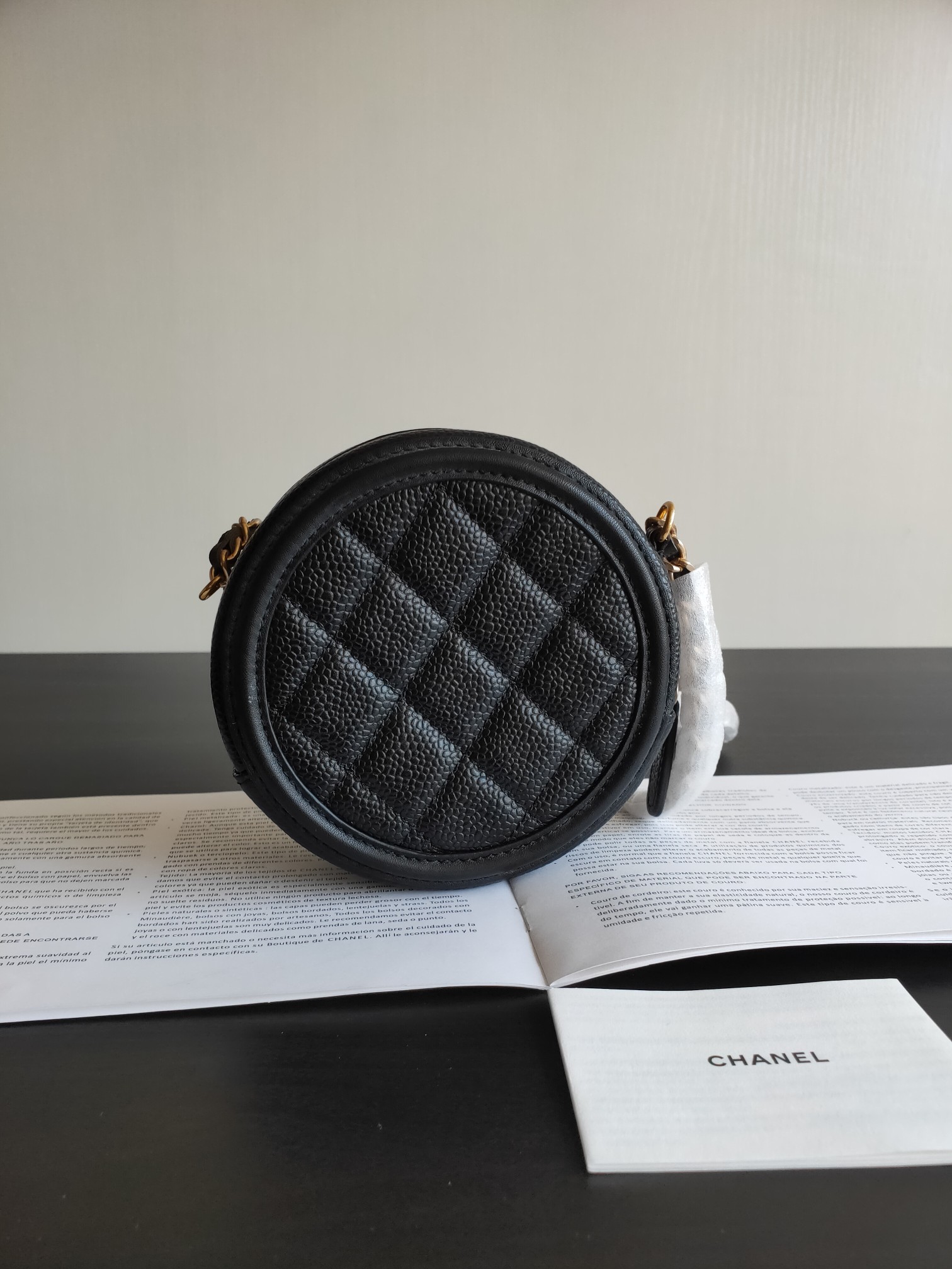 Bagsaaa Ch**el Around CC Filigree Black - 12cm