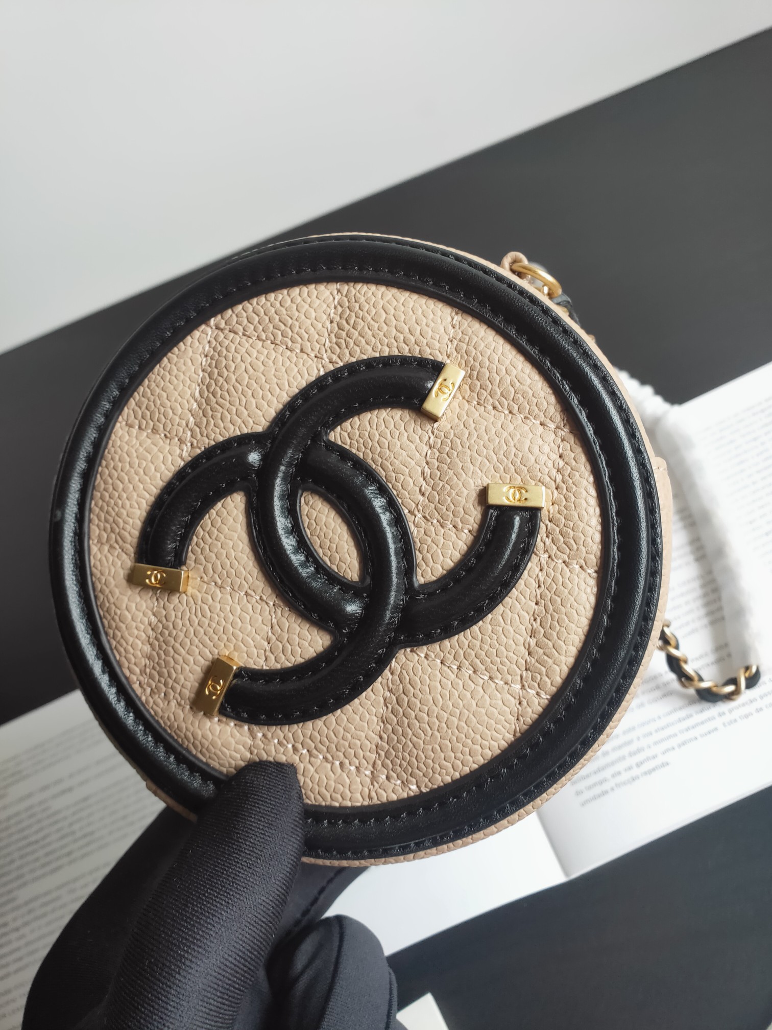 Bagsaaa Ch**el Around CC Filigree Beige - 12cm
