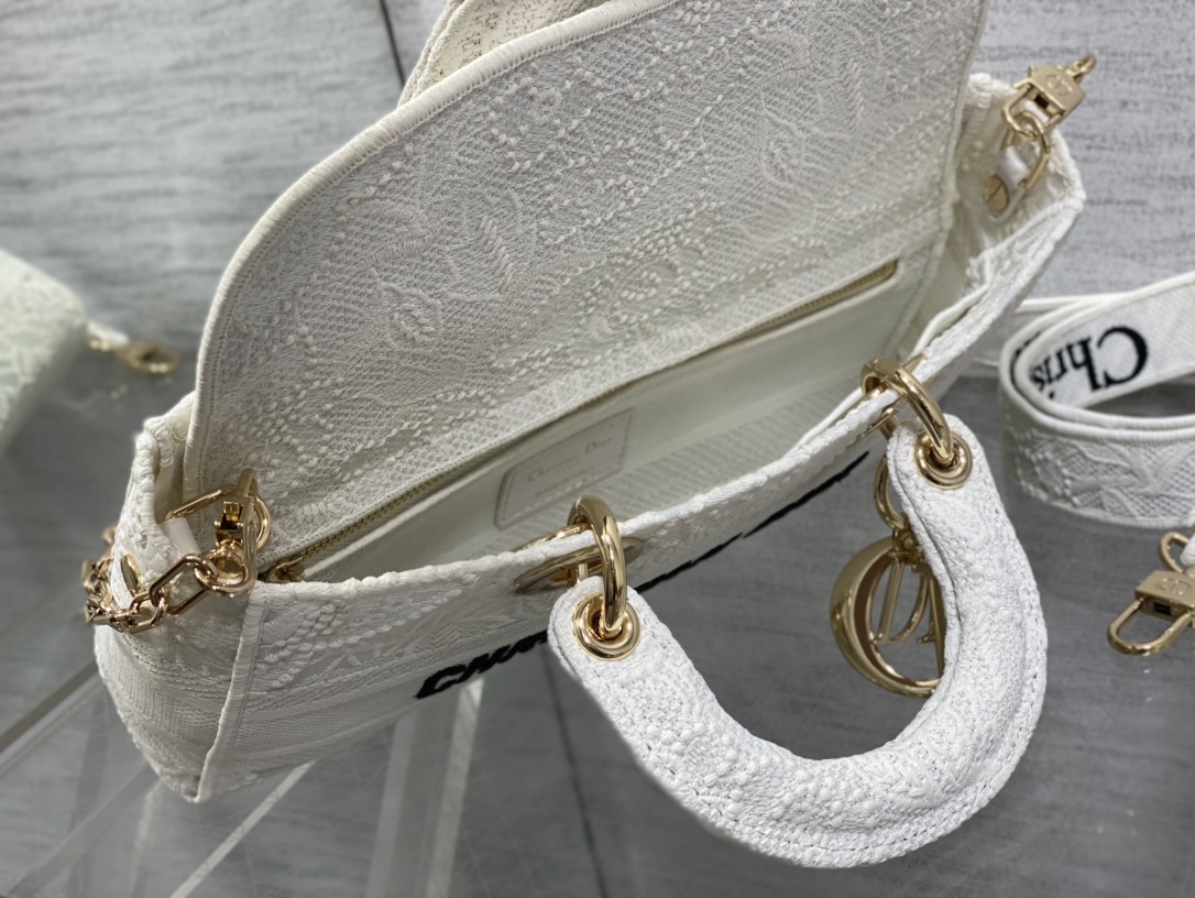 Bagsaaa D10r Lady D-Joy Embroidery with Macramé Effect - 26 *13.5 *5cm