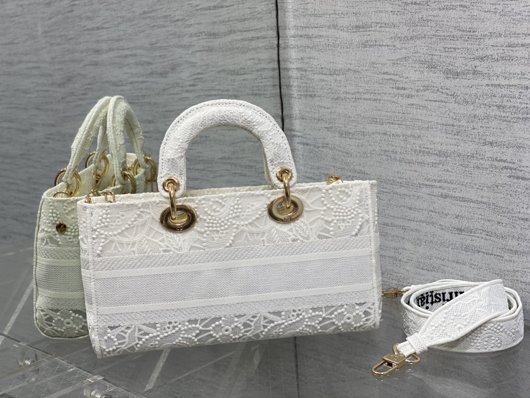 Bagsaaa D10r Lady D-Joy Embroidery with Macramé Effect - 26 *13.5 *5cm