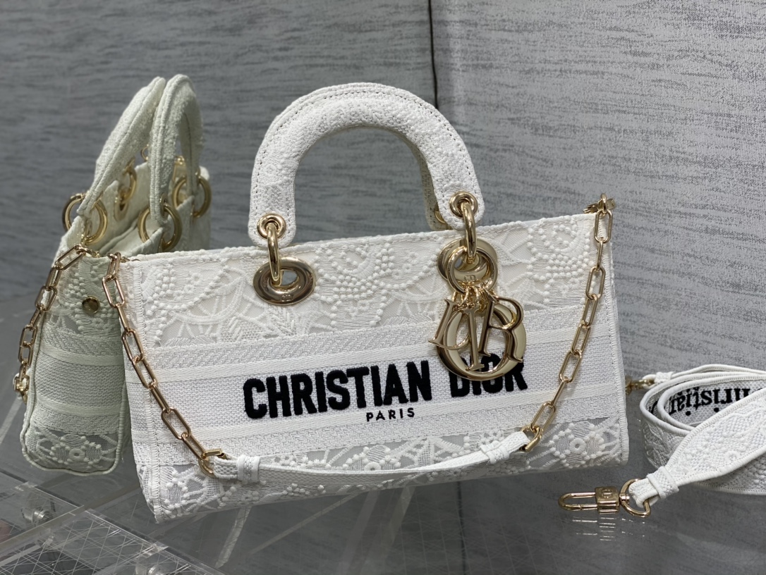 Bagsaaa D10r Lady D-Joy Embroidery with Macramé Effect - 26 *13.5 *5cm