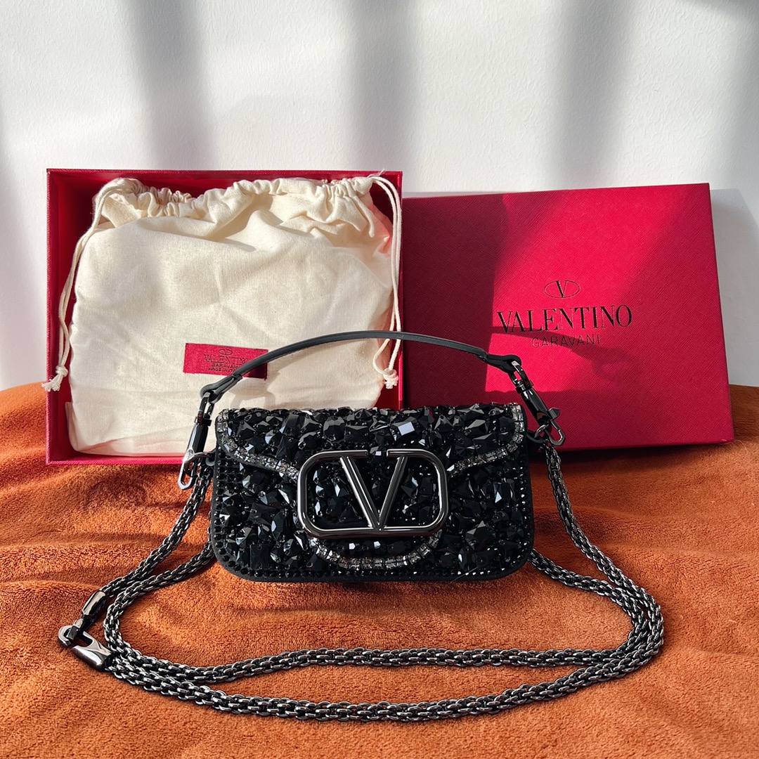 Bagsaaa Va1e*ntin0 Garavani Mini Locò Black Crystal - 19 x 10.5 x 5 cm