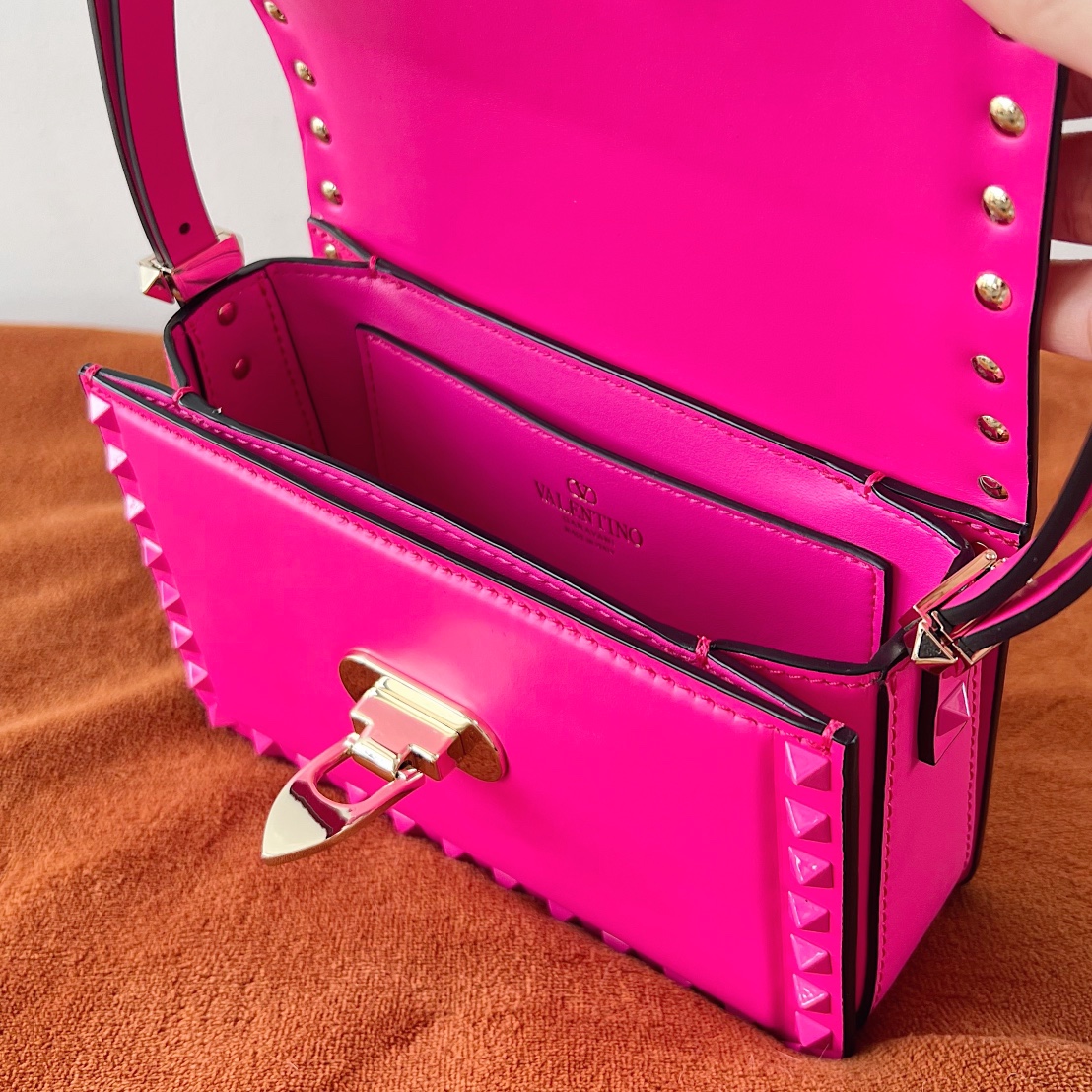 Bagsaaa Va1e*ntin0 Garavani Rockstud Shoulder Pink Bag - 18.5x12x8cm