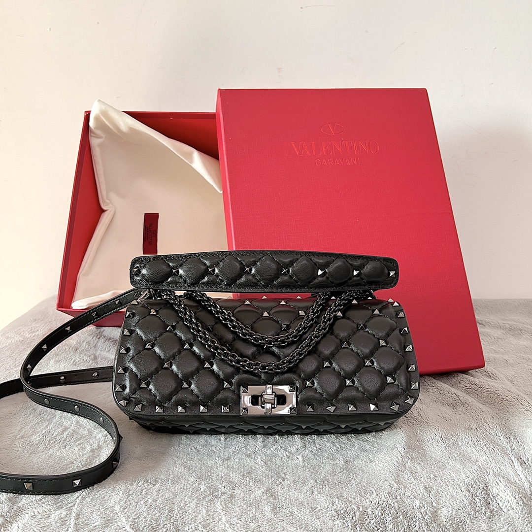 Bagsaaa Va1e*ntin0 Roclstud Spike Bag - 24x11x7cm