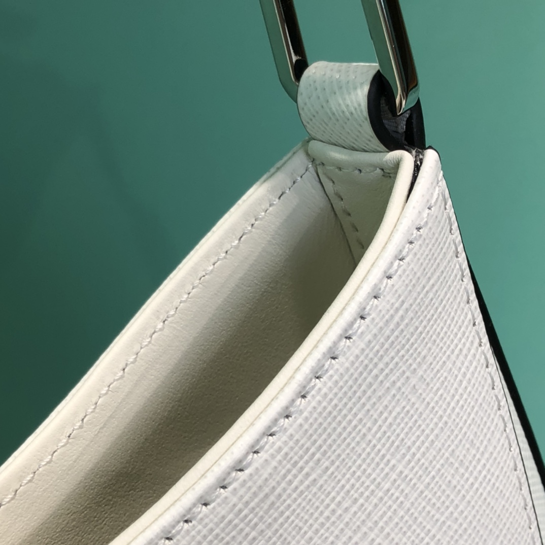 Bagsaaa Pra*a Cleo brushed leather shoulder bag white - 27cm