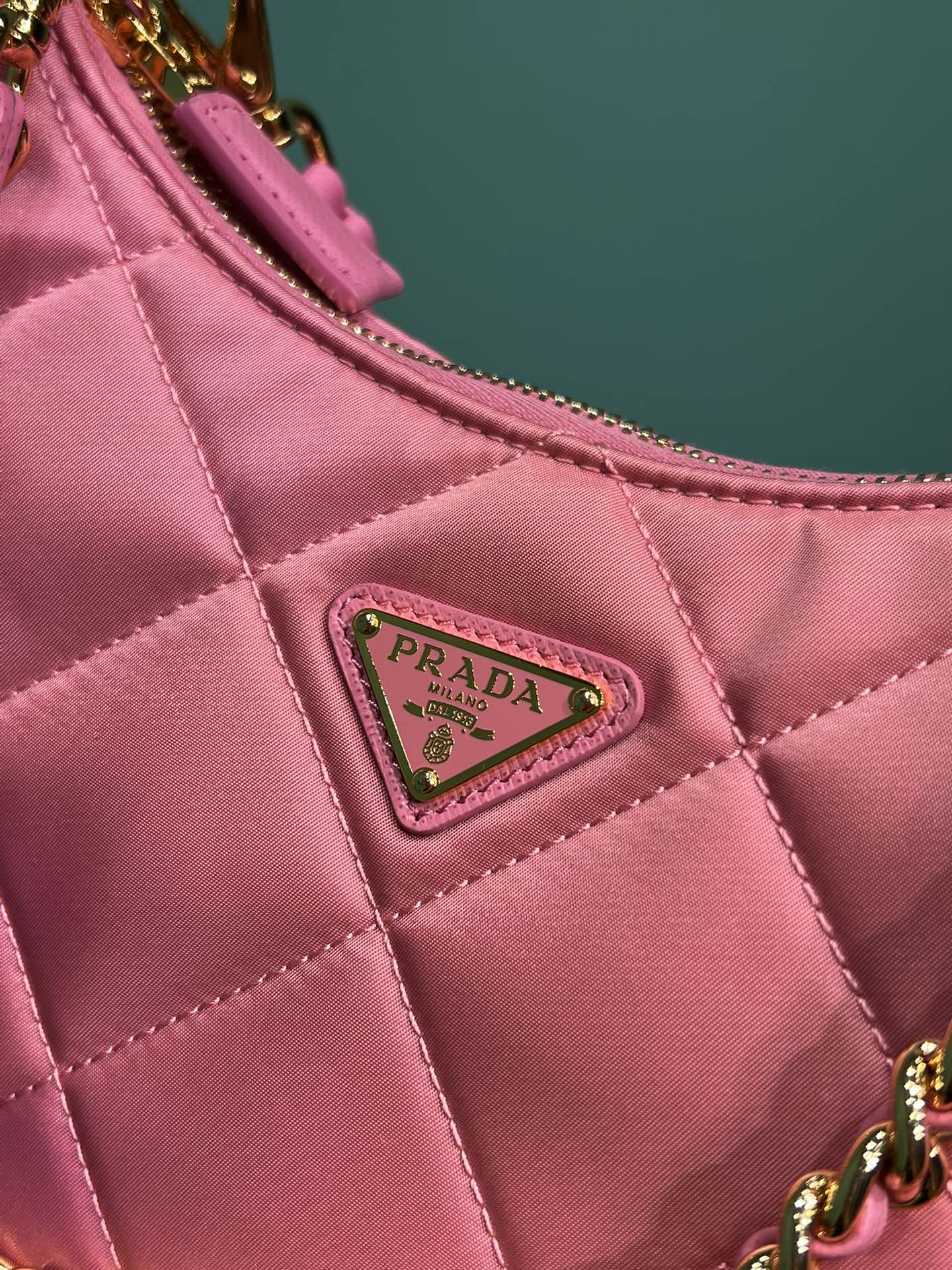 Bagsaaa Pra*a Re-Nylon mini-bag pink - 22x18x6cm