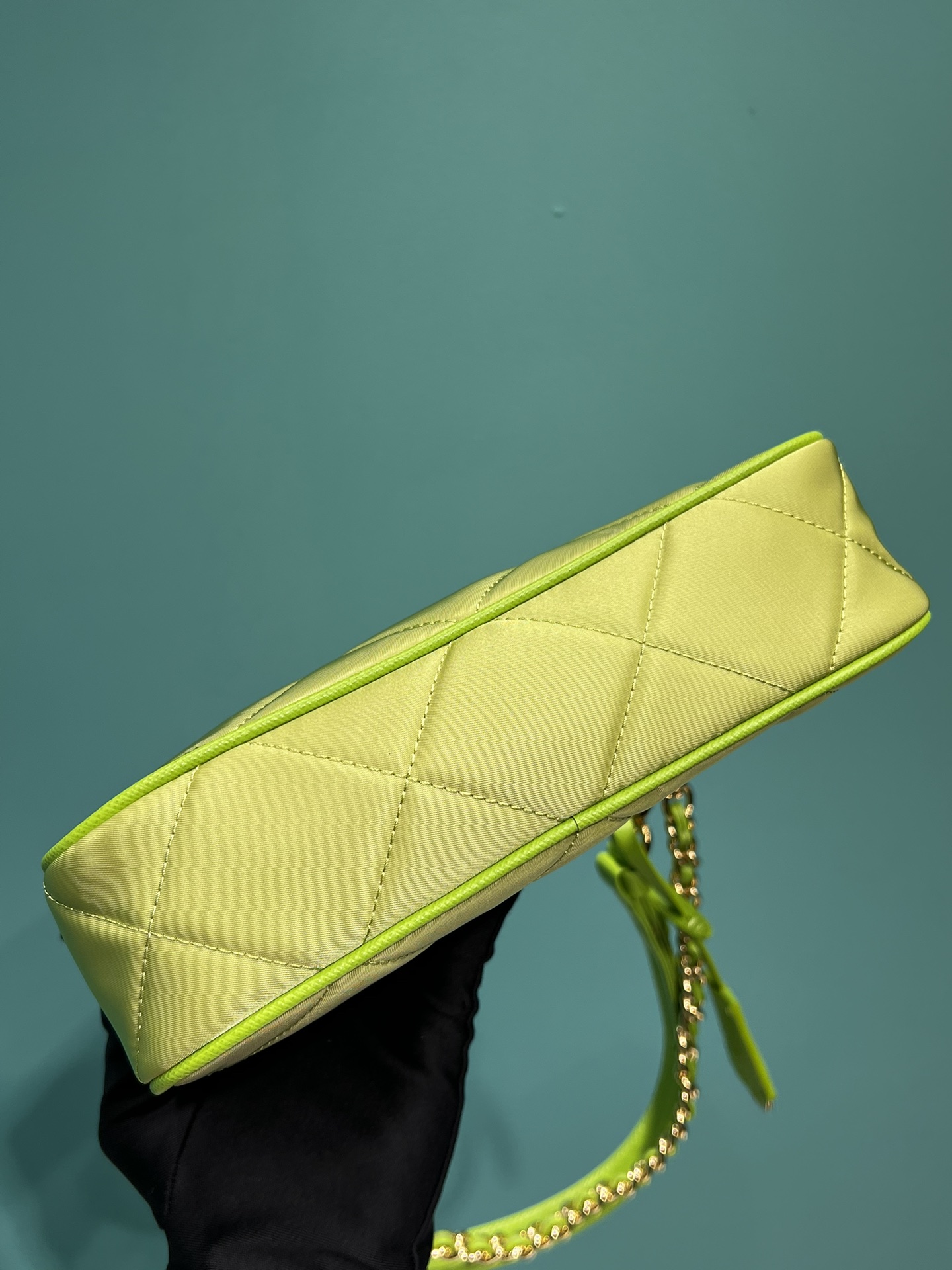 Bagsaaa Pra*a Re-Nylon mini-bag green - 22x18x6cm