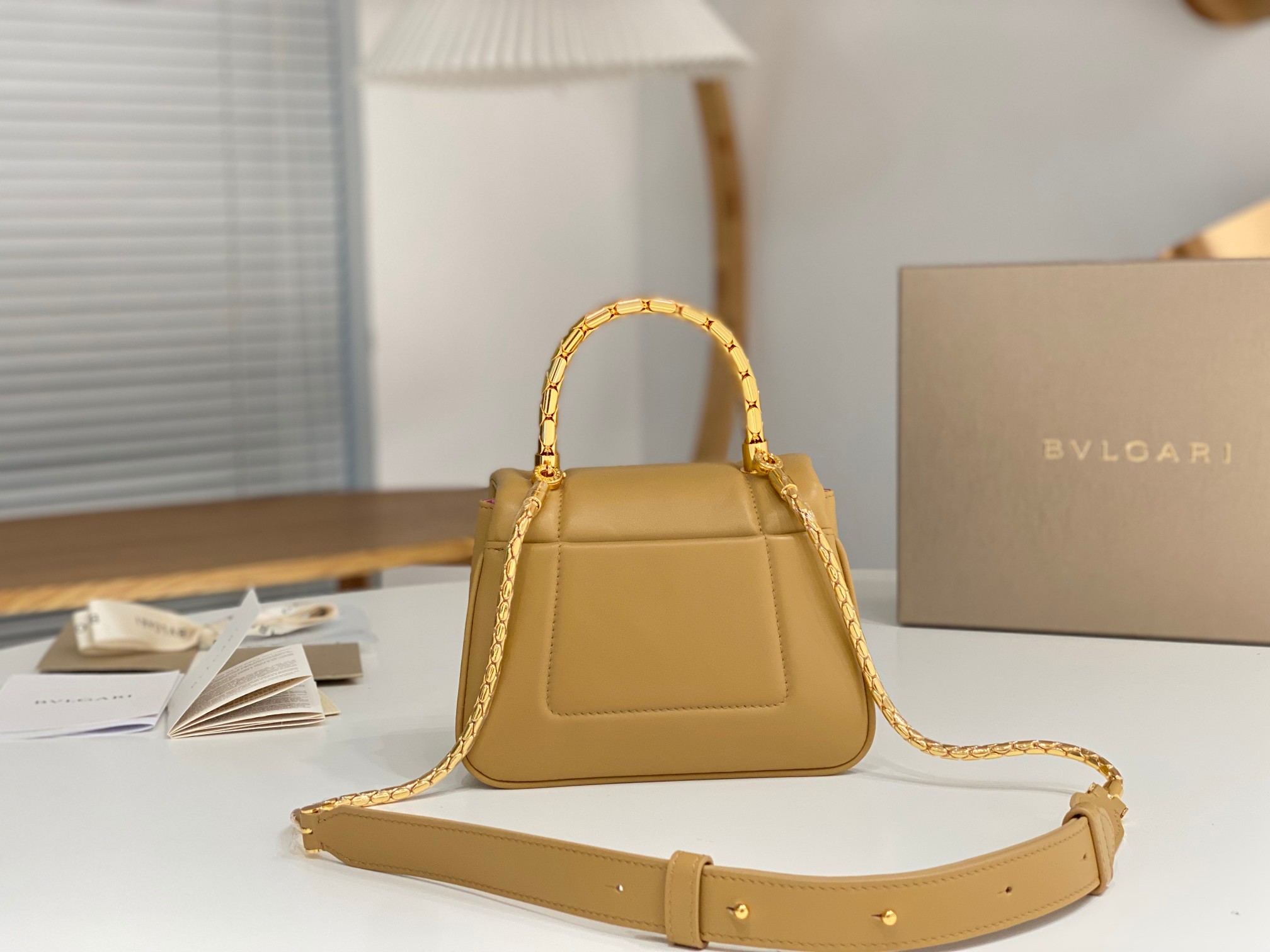 Bagsaaa Bv1g*ai Serpenti Reverse Top Handle Beige Bag - 22.5 X 15 X 7cm