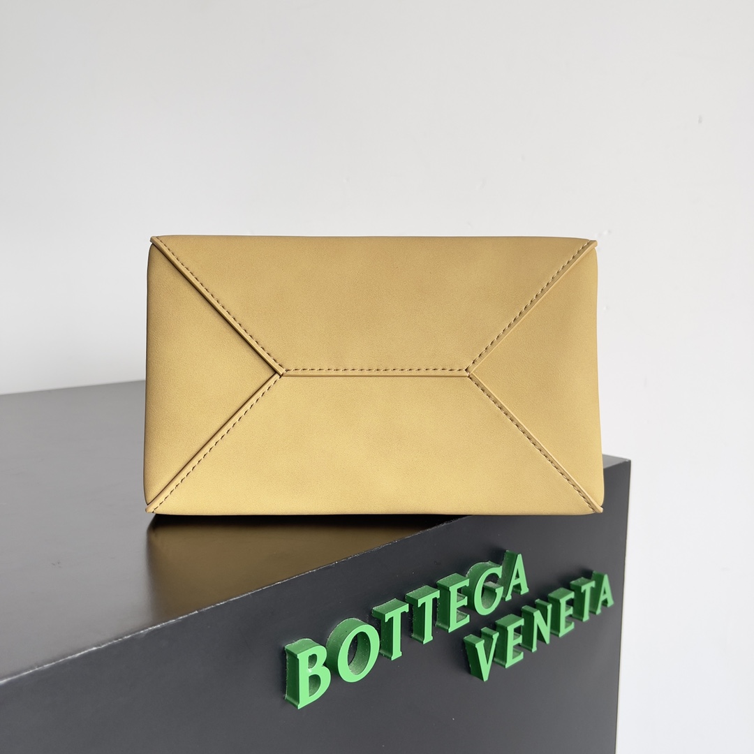 Bagsaaa B0tt*ga Ven*ta Tote - 26*20*12