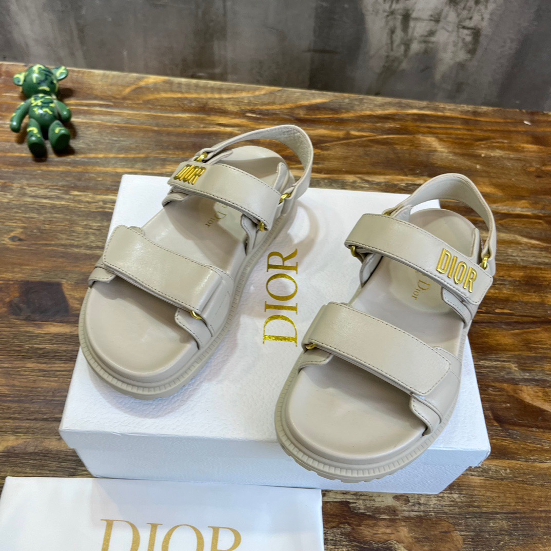 Bagsaaa D10r act sandal lambskin leather beige