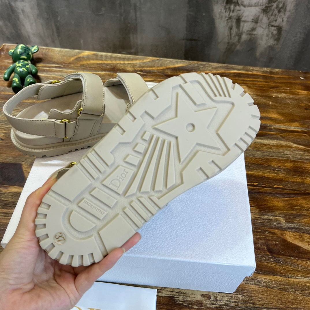 Bagsaaa D10r act sandal lambskin leather beige