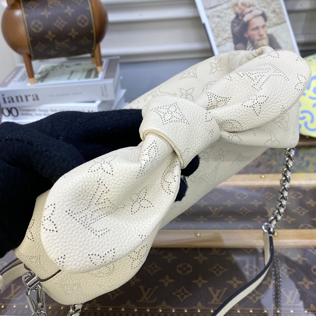 LV WHY KNOT PM BAG CREAM M20701