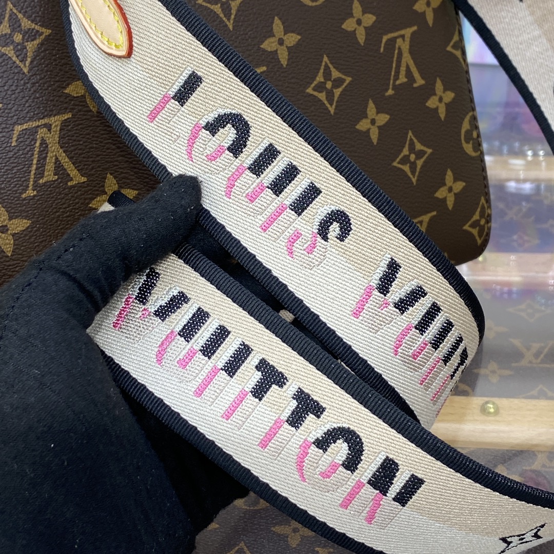 Bagsaaa L0vis Vvtt0n Cluny Mini Monogram Black Strap - 20 x 16 x 7.5 cm