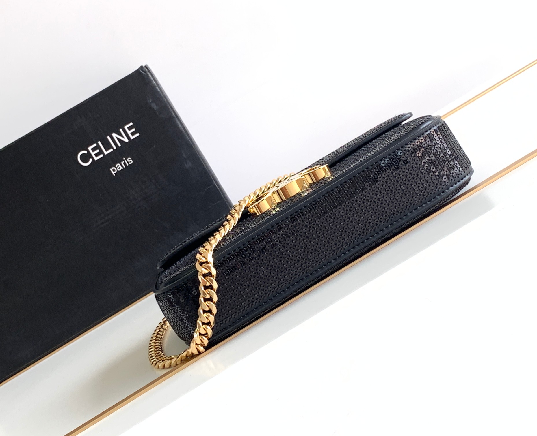 Bagsaaa Ce1i*e Chain Shoulder Bag Triomphe in black - 20.5 X 10.5 X 4