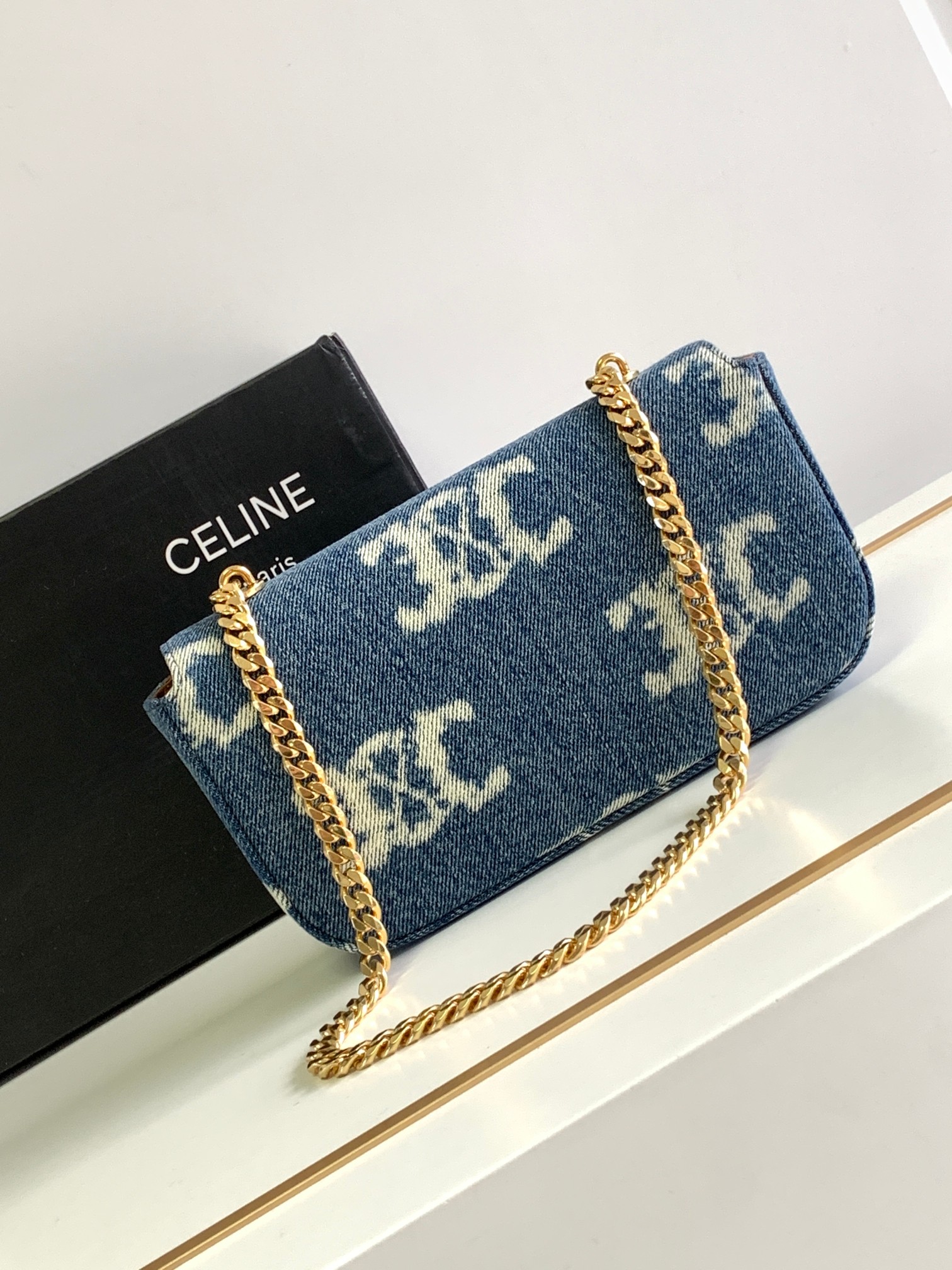 Bagsaaa Ce1i*e Chain Shoulder Bag Triomphe in denim - 20.5 X 10.5 X 4