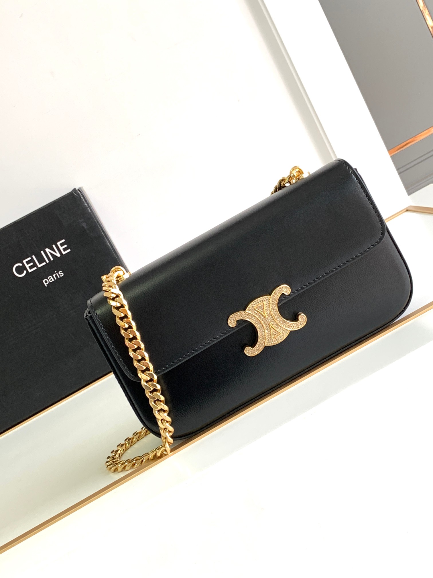 Bagsaaa Ce1i*e Chain Shoulder Bag Triomphe in Black Crystal Logo - 20.5 X 10.5 X 4