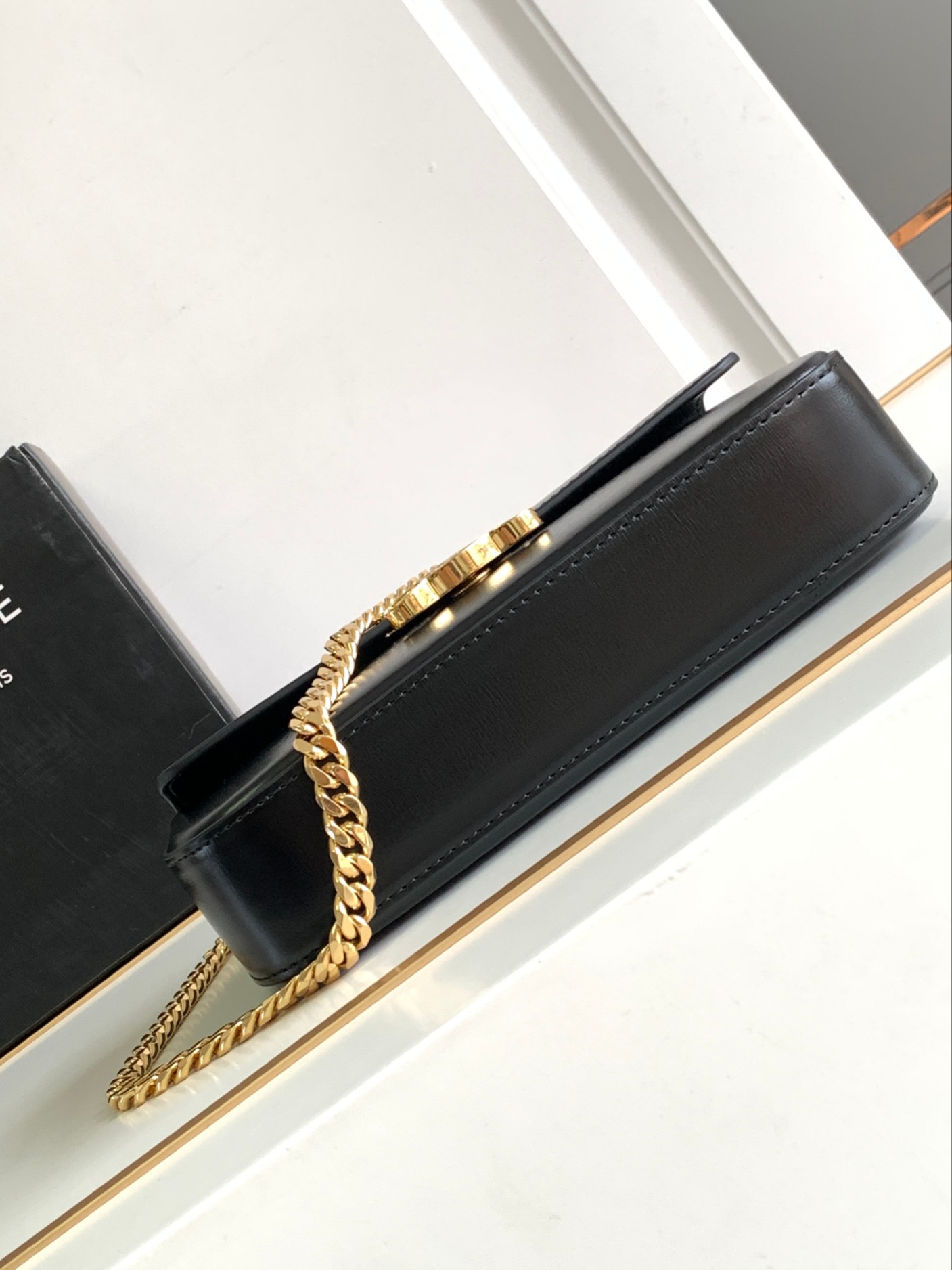Bagsaaa Ce1i*e Chain Shoulder Bag Triomphe in Black Crystal Logo - 20.5 X 10.5 X 4