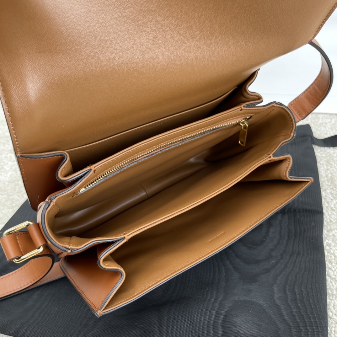 Bagsaaa Ce1i*e Classique Triomphe In Canvas Brown and Beige - 22.5 X 16.5 X 7.5cm