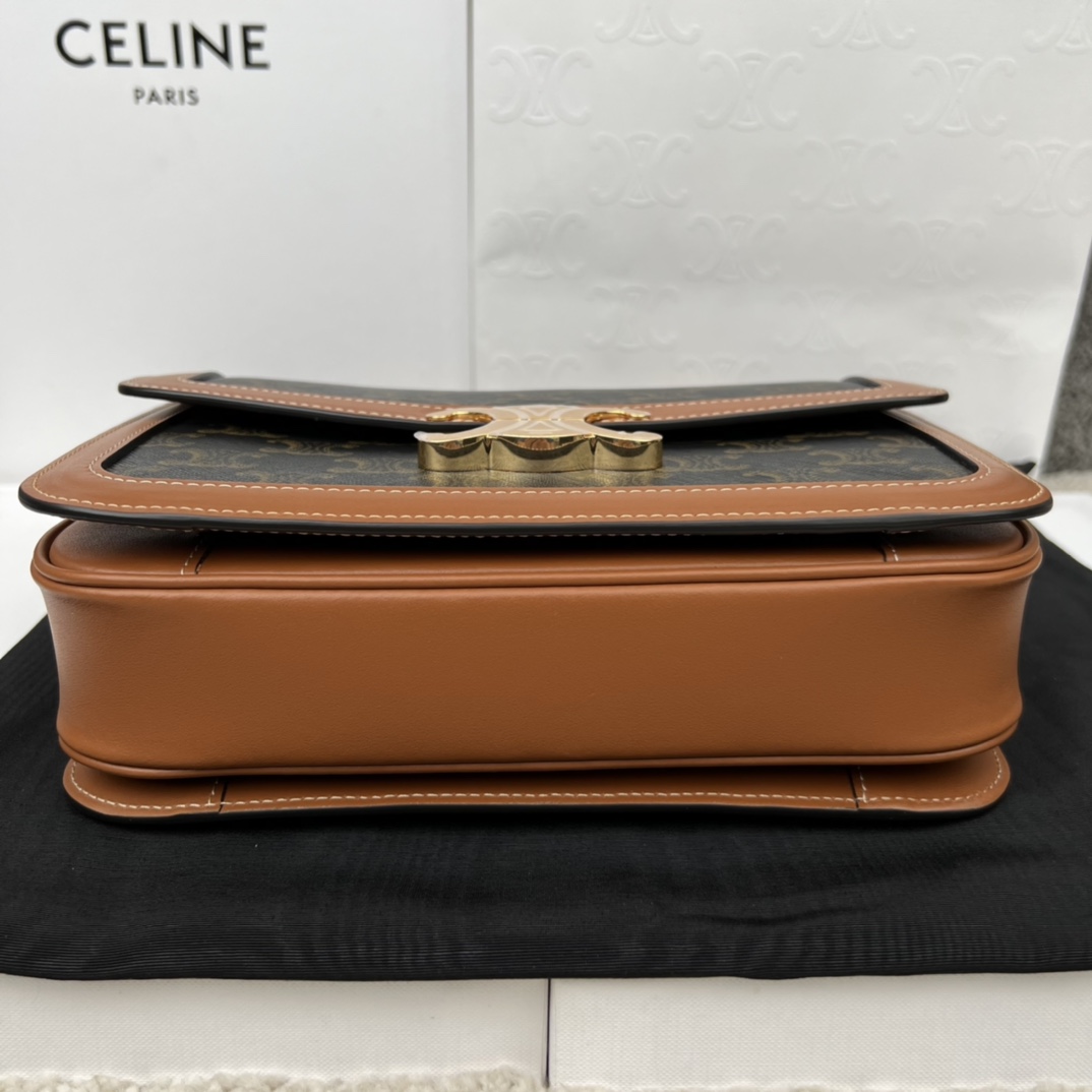 Bagsaaa Ce1i*e Classique Triomphe In shiny Calfskin Leather Black - 22.5 X 16.5 X 7.5 cm
