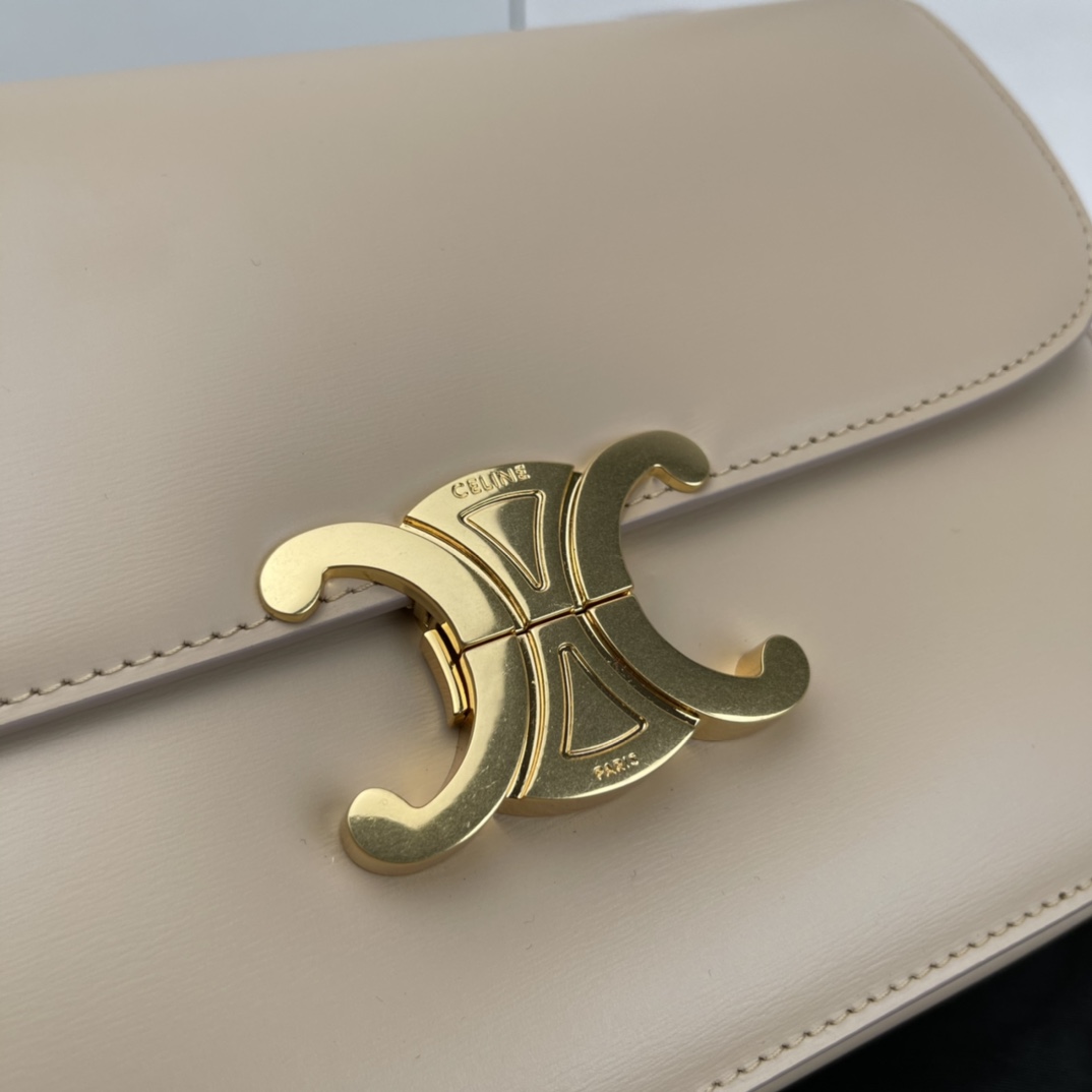 Bagsaaa Ce1i*e Classique Triomphe In shiny Calfskin Leather Beige - 22.5 X 16.5 X 7.5 cm
