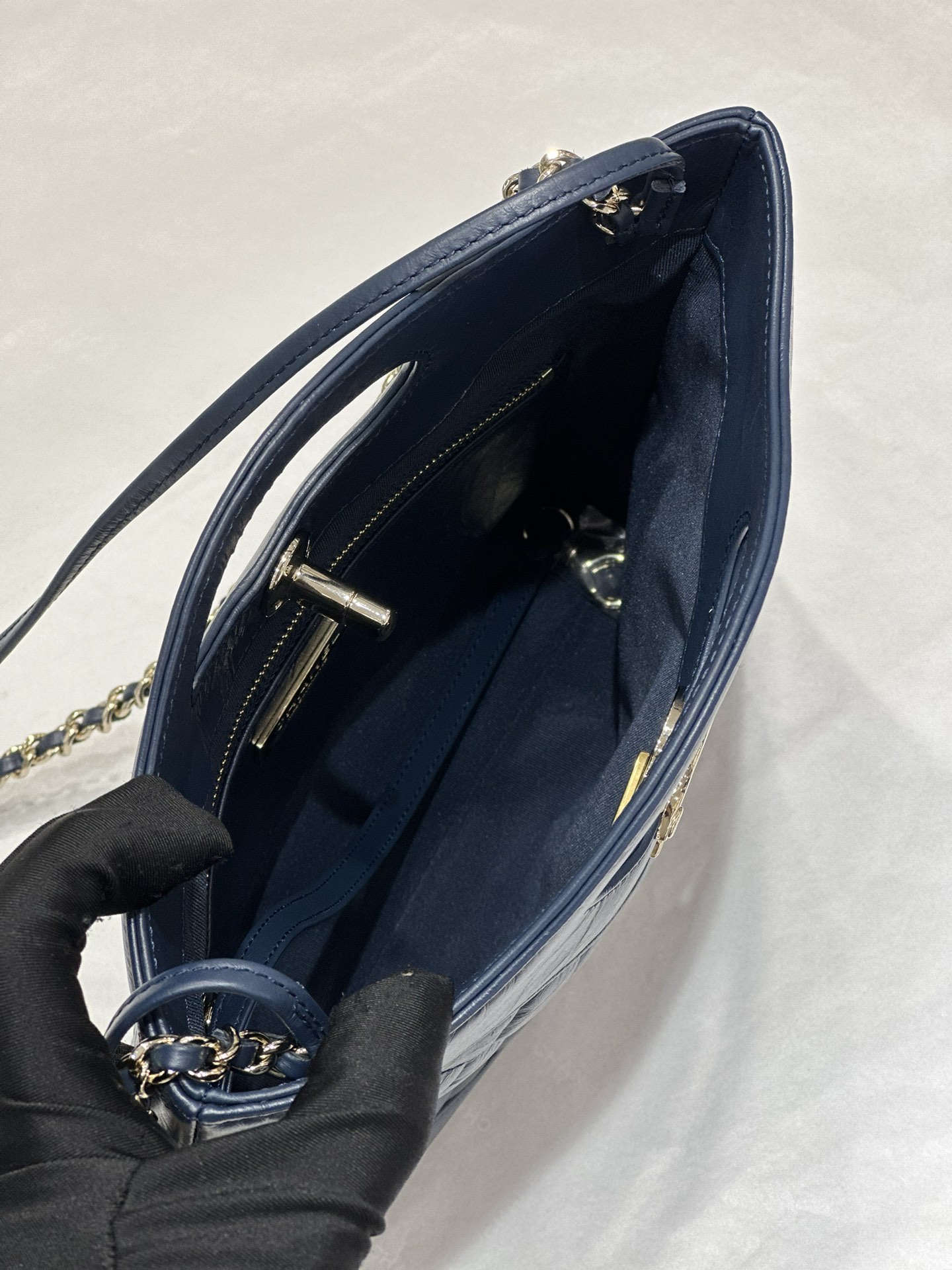 Bagsaaa Ch**el 31 Shopping Navy - 22*23*5.5cm