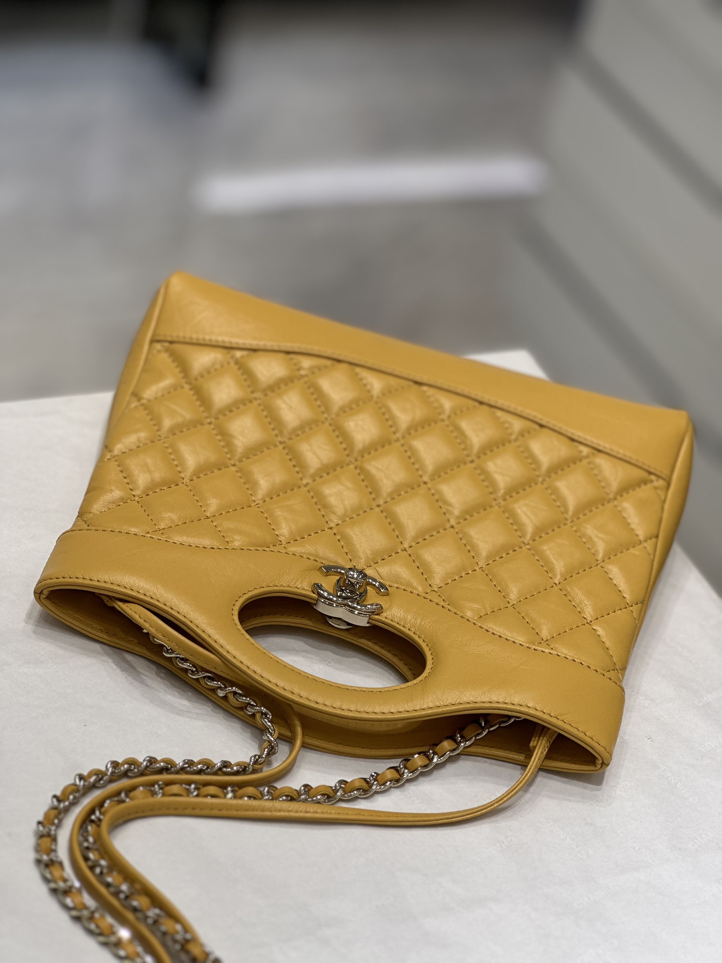 Bagsaaa Ch**el 31 Shopping Yellow - 22*23*5.5cm