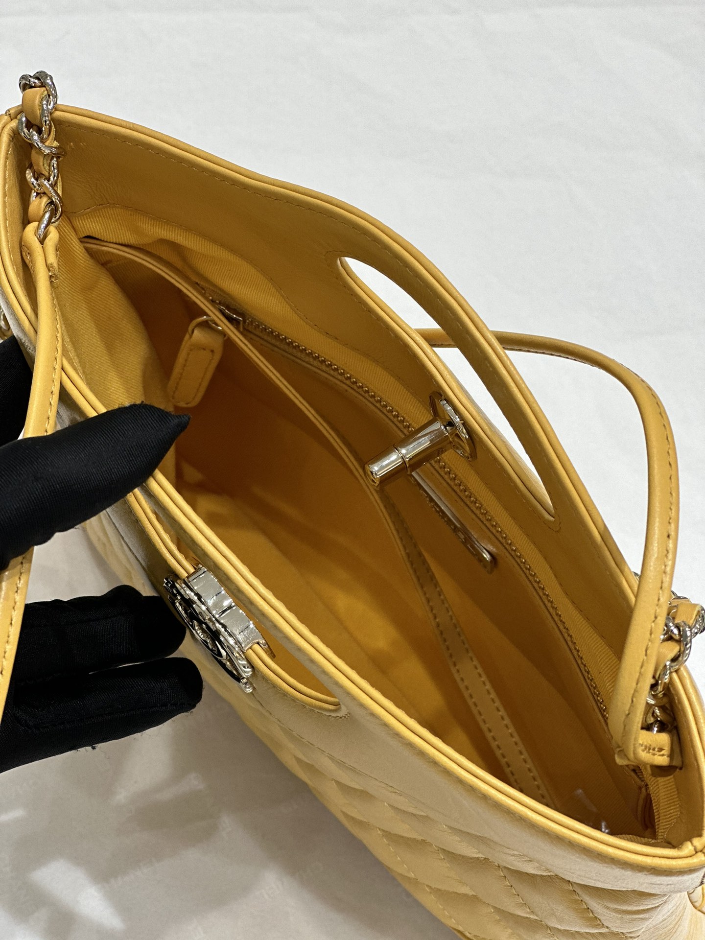 Bagsaaa Ch**el 31 Shopping Yellow - 22*23*5.5cm