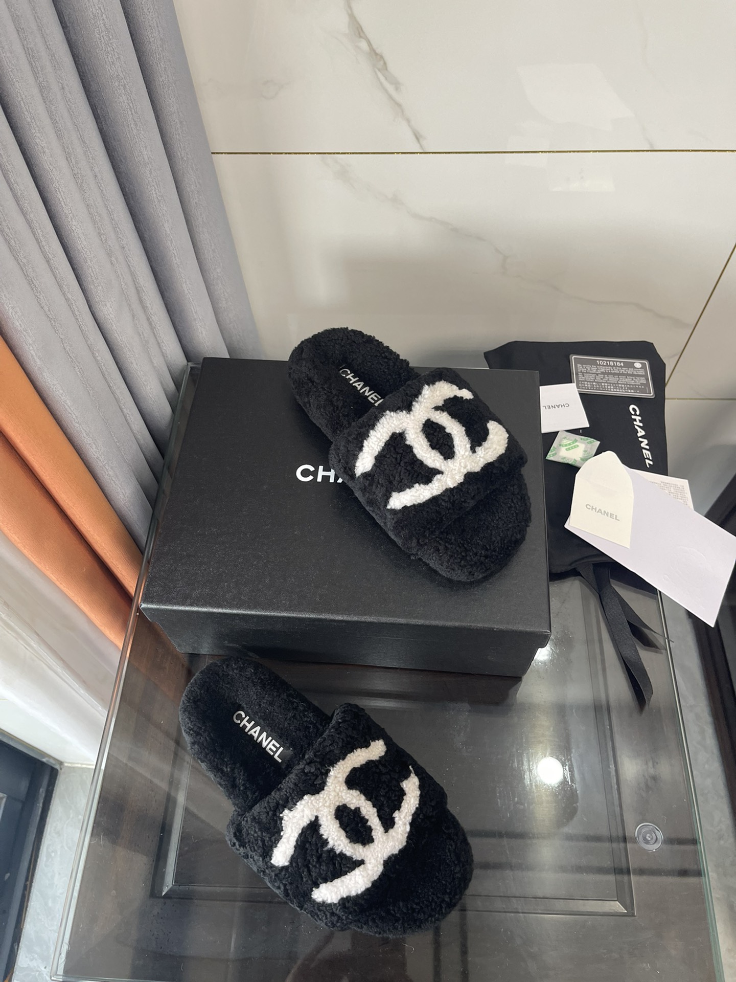 Bagsaaa Ch**el Fur Leather Black Slides