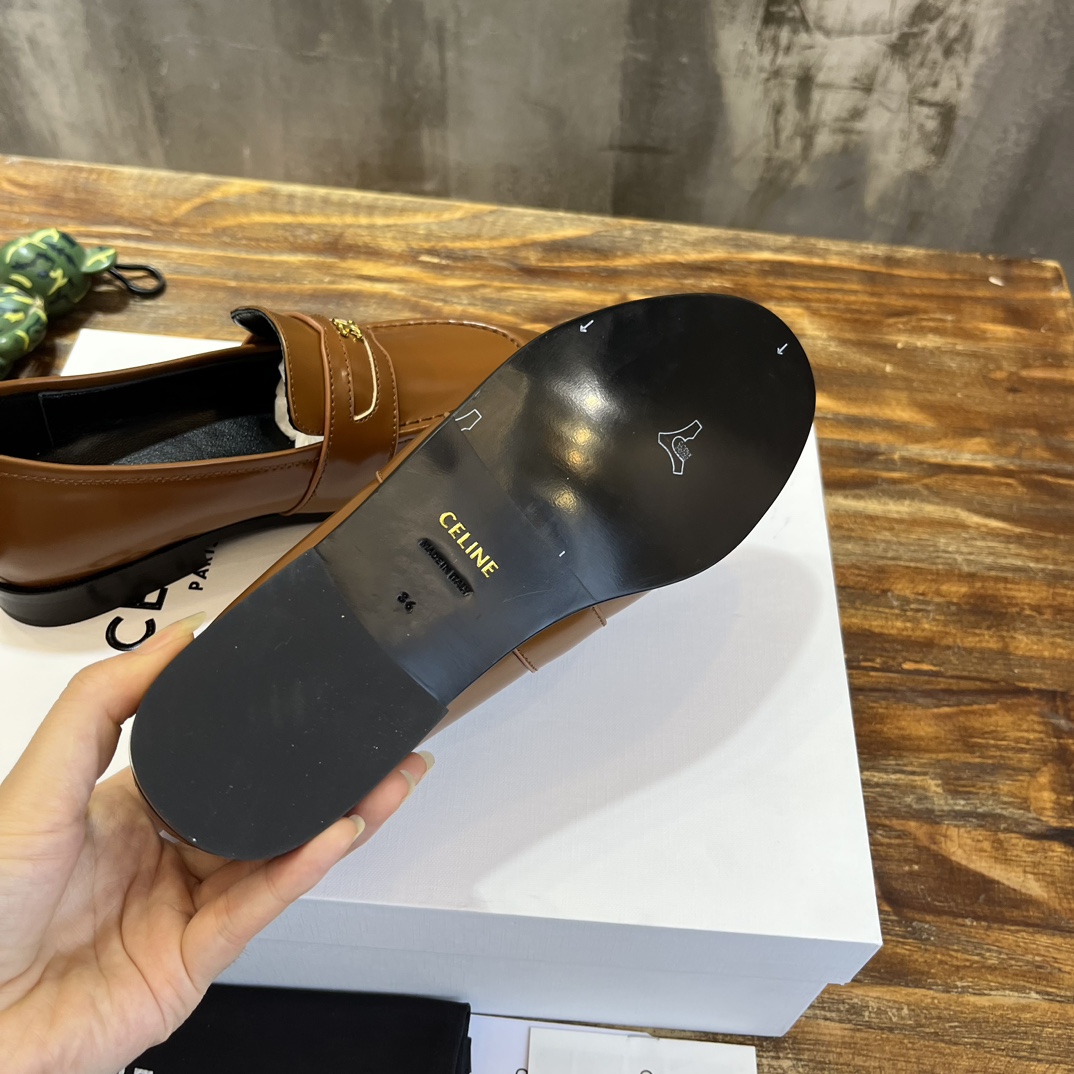Bagsaaa Ce1i*e Brown Loafers With Triomphe Logo