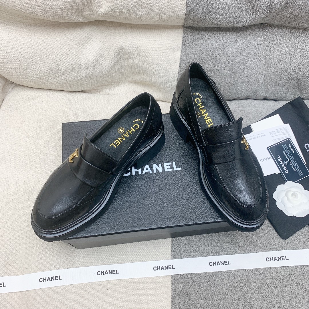 Bagsaaa Ch**el Loafers