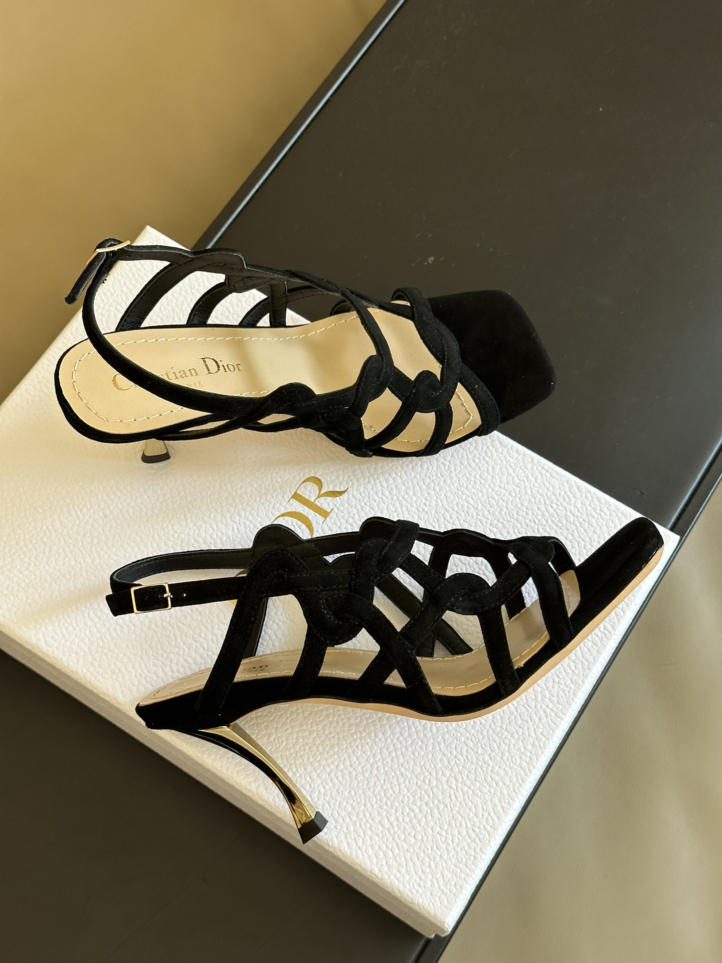 Bagsaaa D10r Black Heels