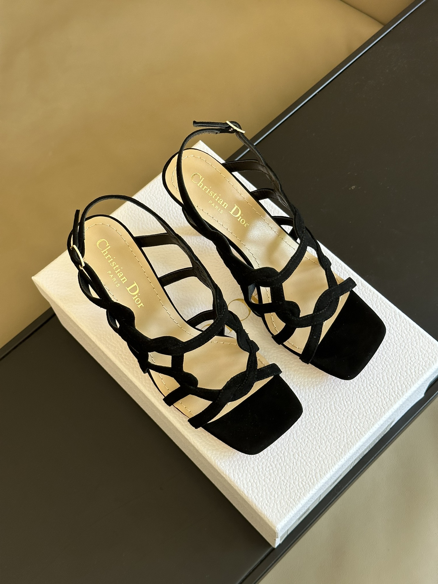 Bagsaaa D10r Black Heels