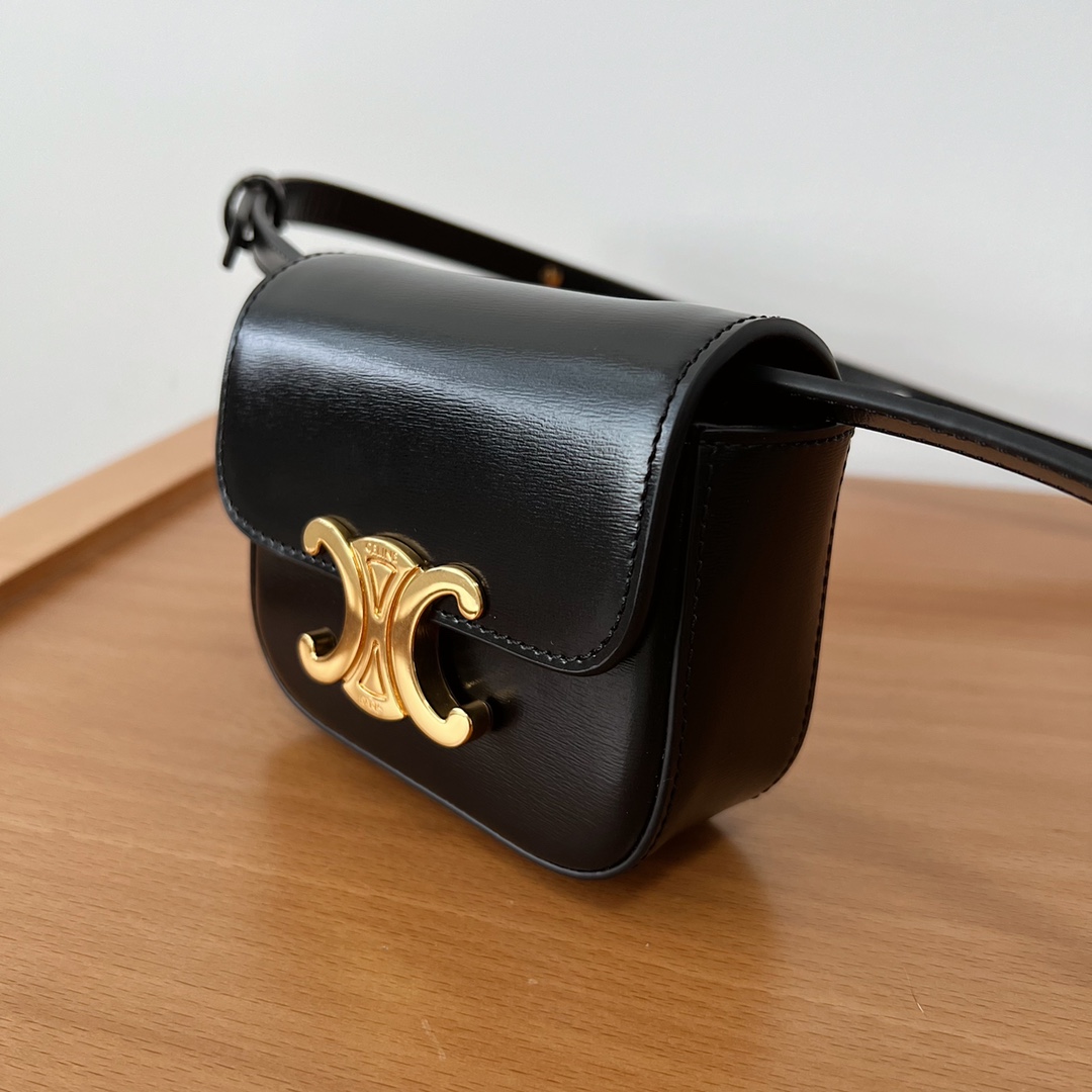 Bagsaaa Ce1i*e Mini Triomphe Bag - 11x8x4cm