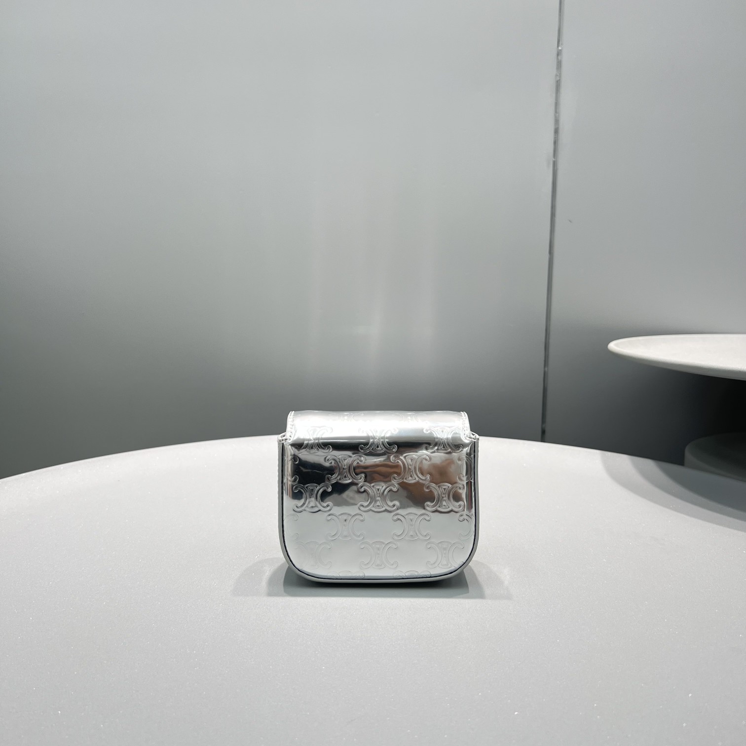 Bagsaaa Ce1i*e Mini Triomphe Silver Bag - 11x8x4cm