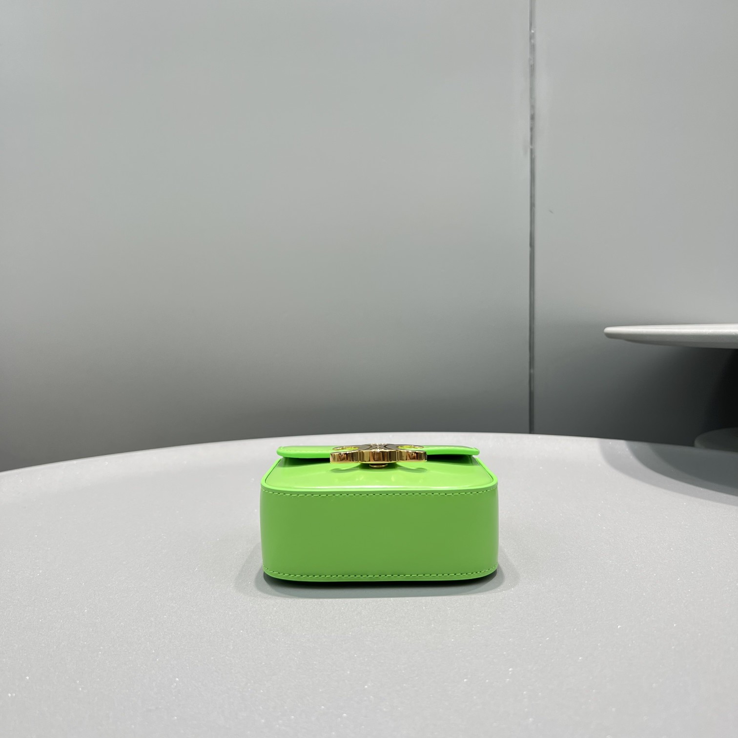 Bagsaaa Ce1i*e Mini Triomphe Green Bag - 11x8x4cm