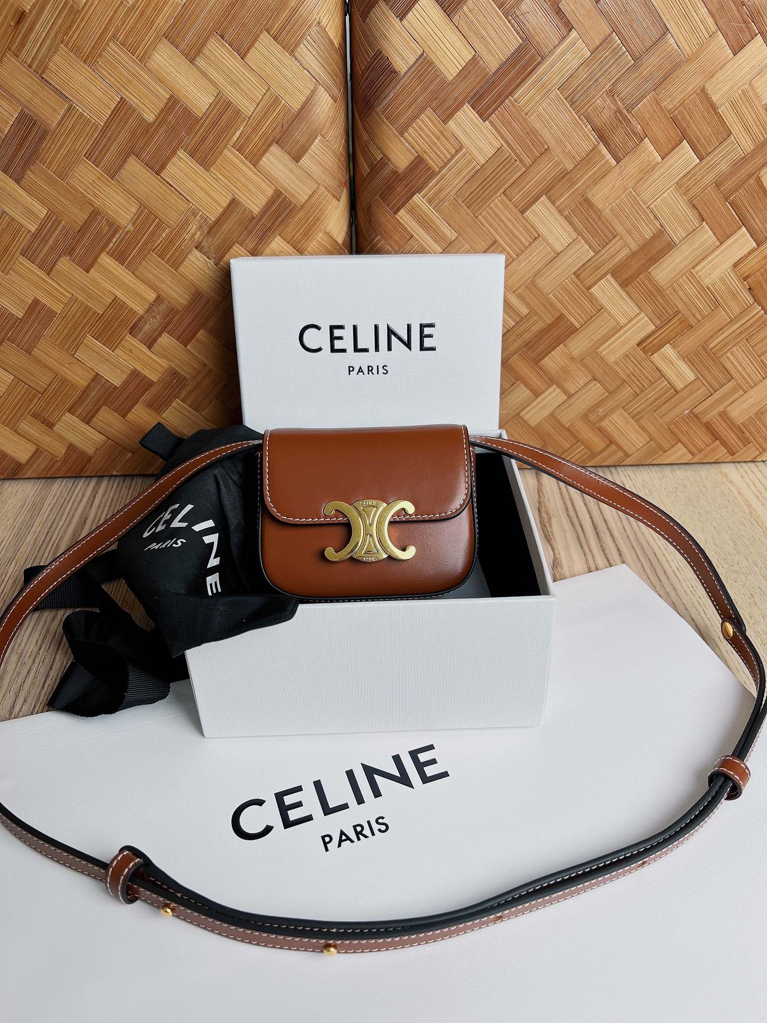 Bagsaaa Ce1i*e Mini Triomphe Brown Bag - 11x8x4cm