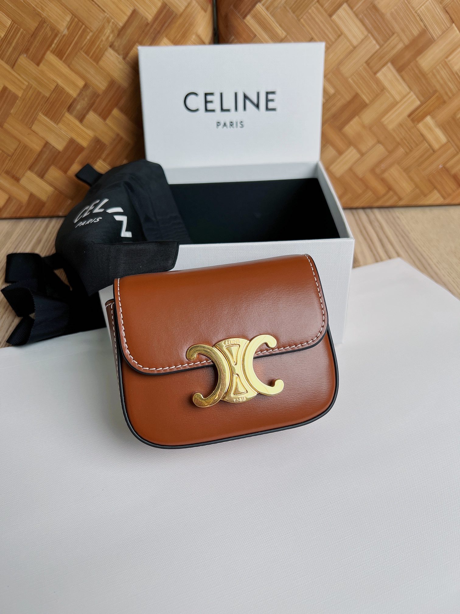 Bagsaaa Ce1i*e Mini Triomphe Brown Bag - 11x8x4cm