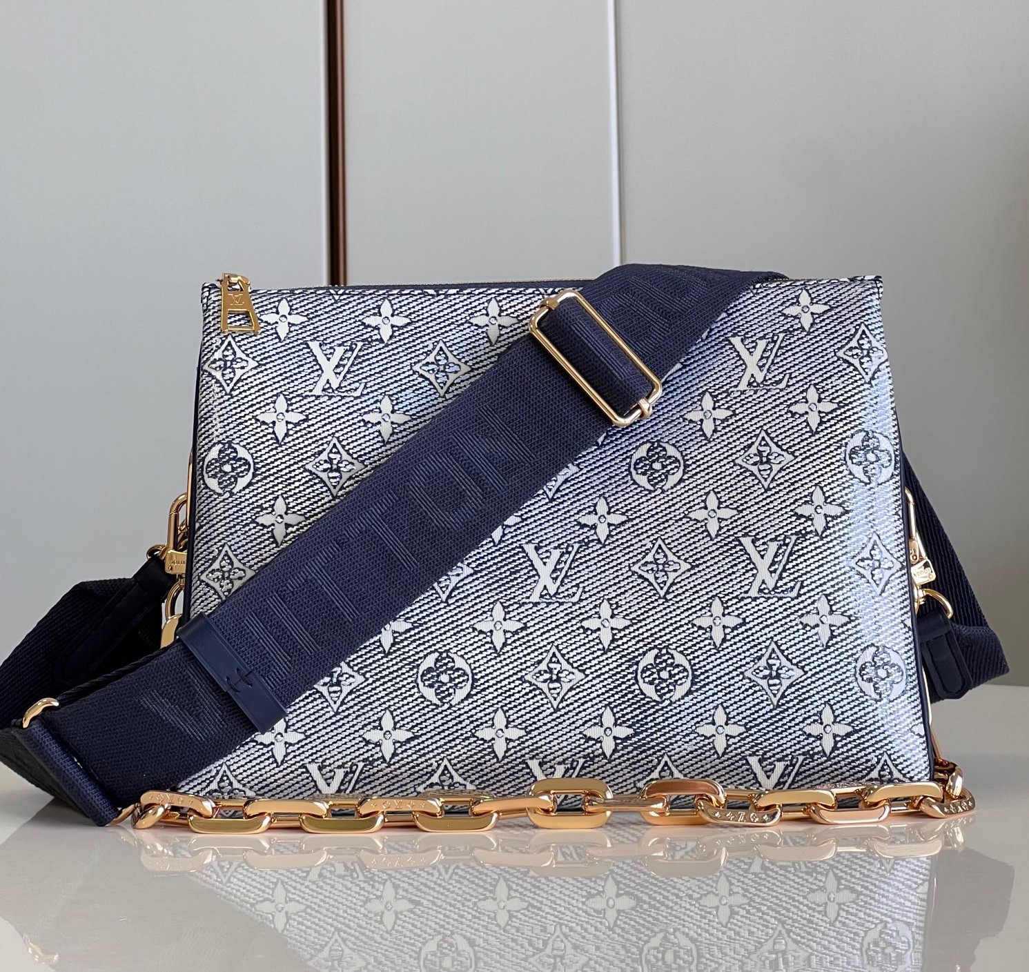 Bagsaaa L0vis Vvtt0n Coussin PM Blue Monogram - 26 x 20 x 12 cm