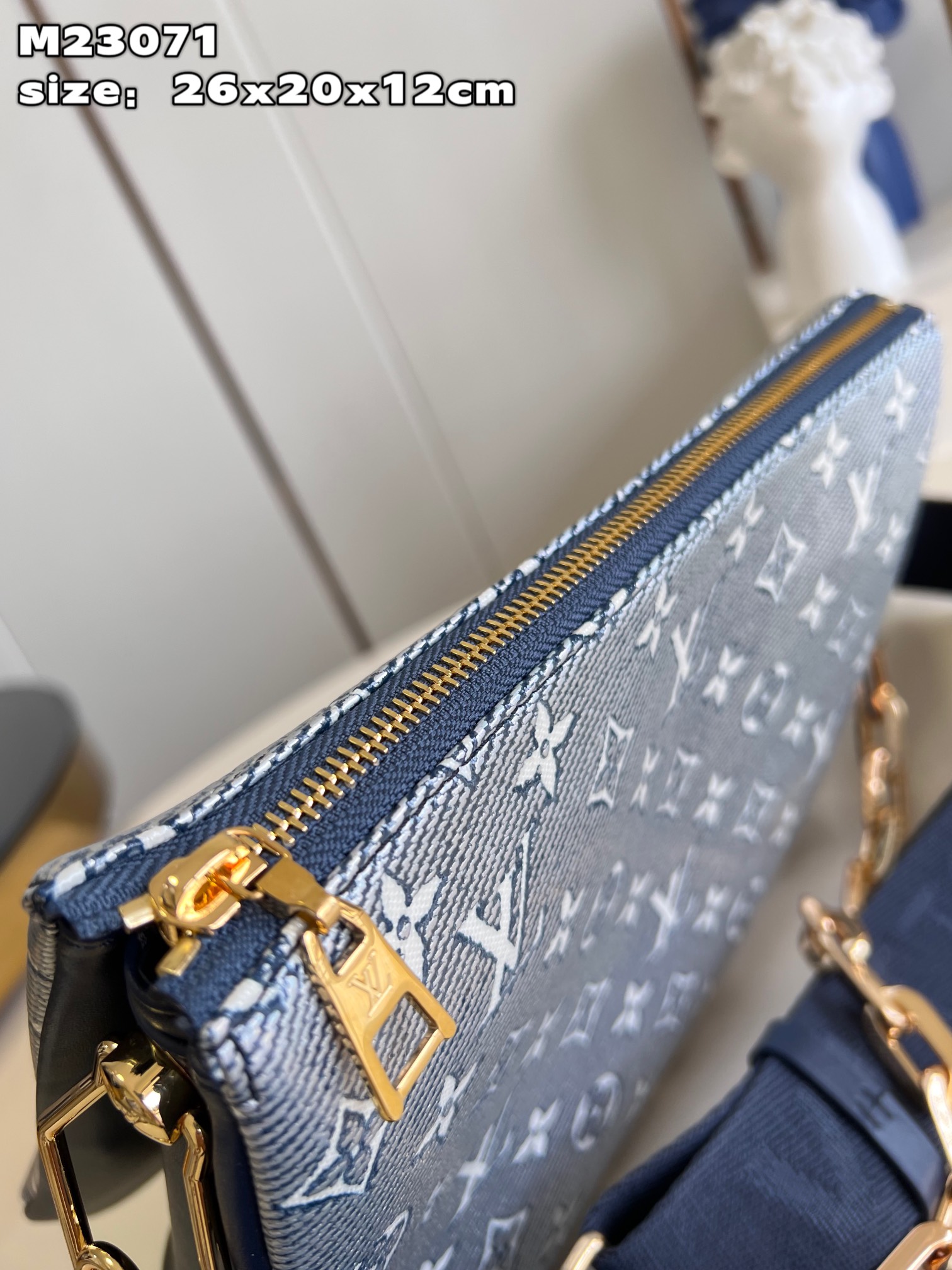 Bagsaaa L0vis Vvtt0n Coussin PM Blue Monogram - 26 x 20 x 12 cm