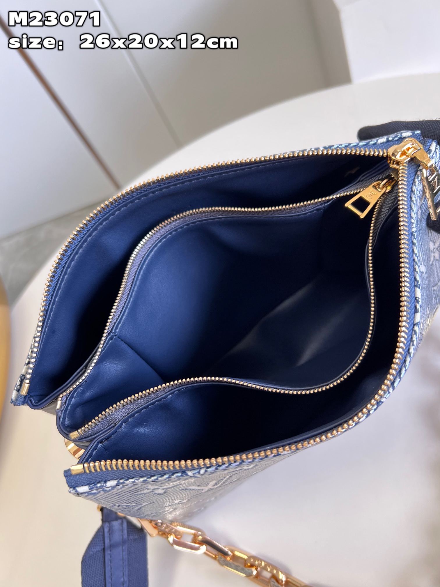 Bagsaaa L0vis Vvtt0n Coussin PM Blue Monogram - 26 x 20 x 12 cm