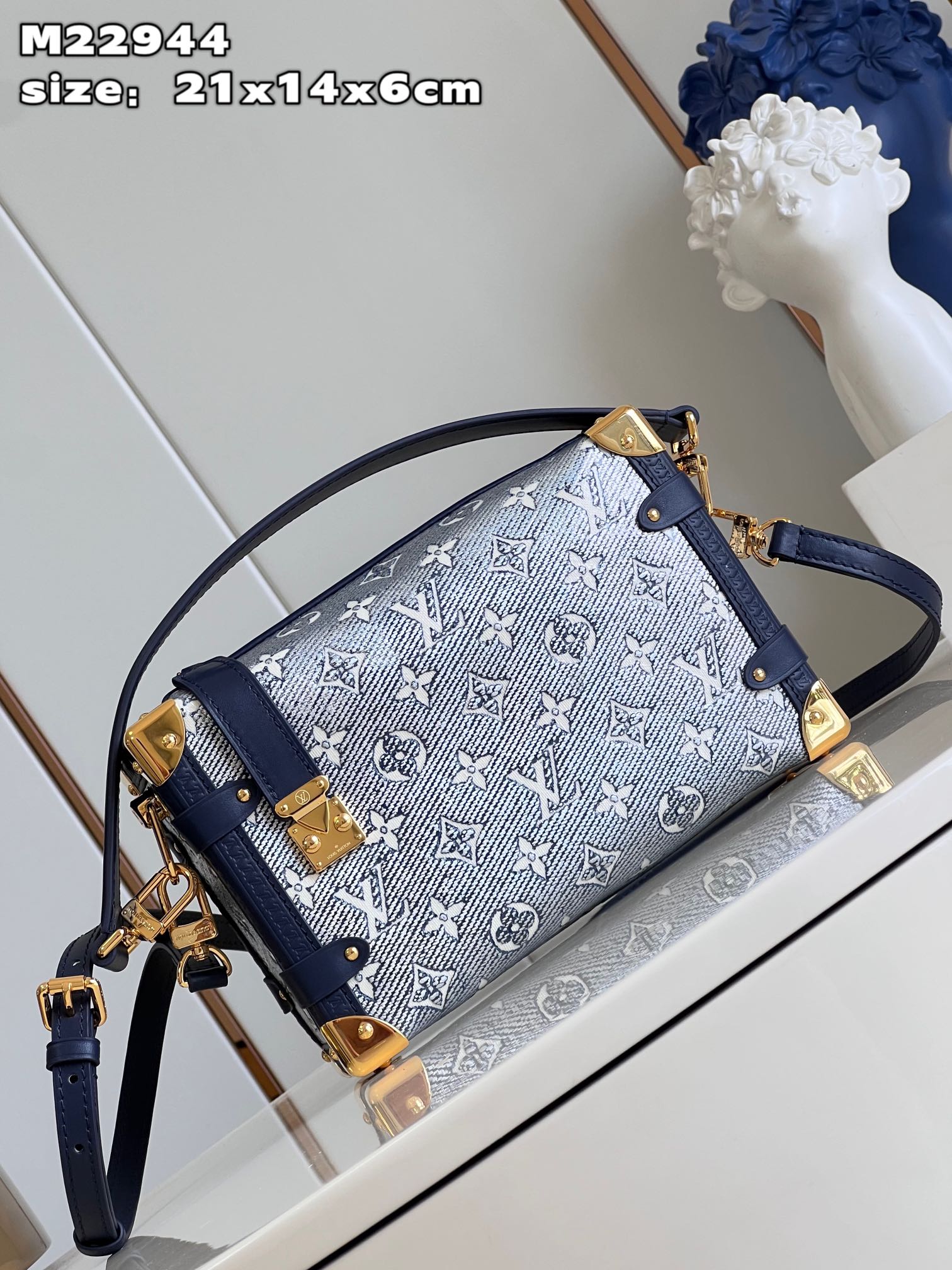 Bagsaaa L0vis Vvtt0n Side Trunk H27 Blue - 21 x 14 x 6 cm