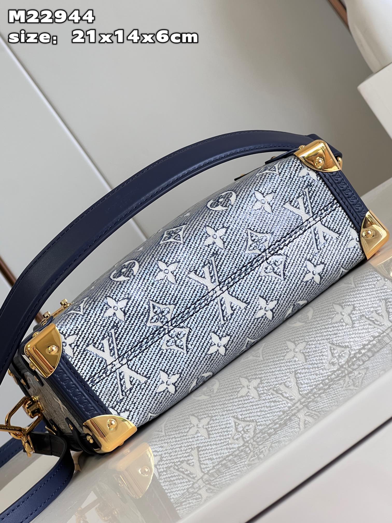 Bagsaaa L0vis Vvtt0n Side Trunk H27 Blue - 21 x 14 x 6 cm
