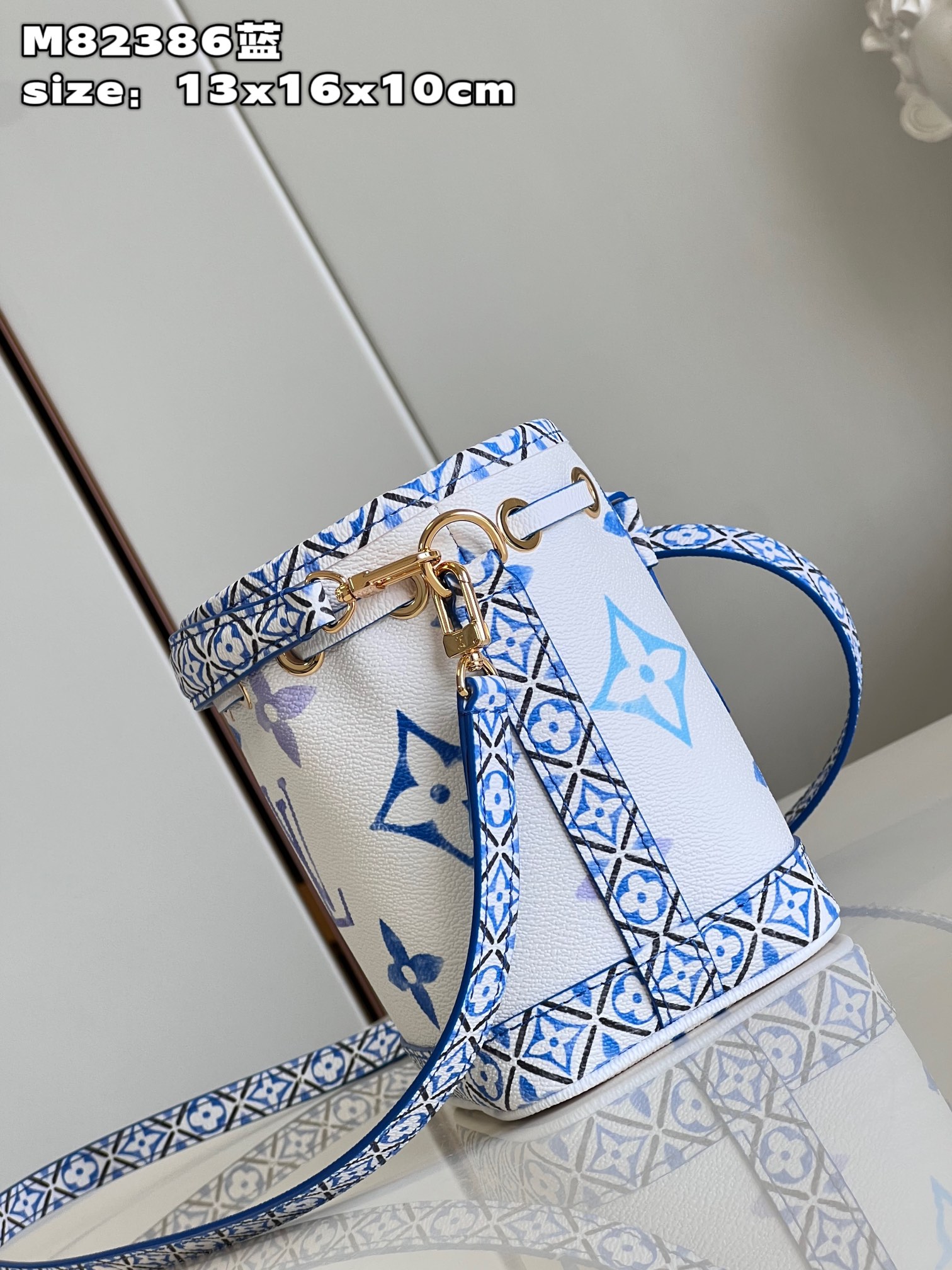 Bagsaaa L0vis Vvtt0n By The Pool Bucket Blue Bag - 16x13x10cm