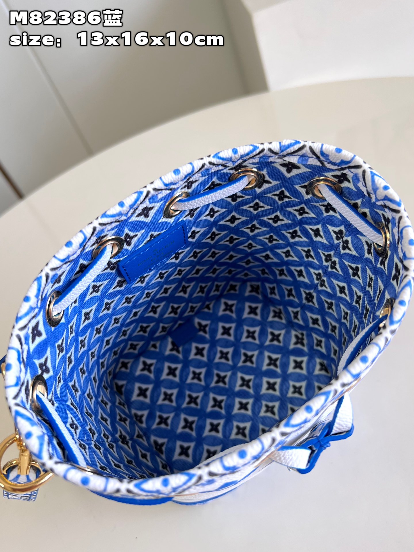 Bagsaaa L0vis Vvtt0n By The Pool Bucket Blue Bag - 16x13x10cm