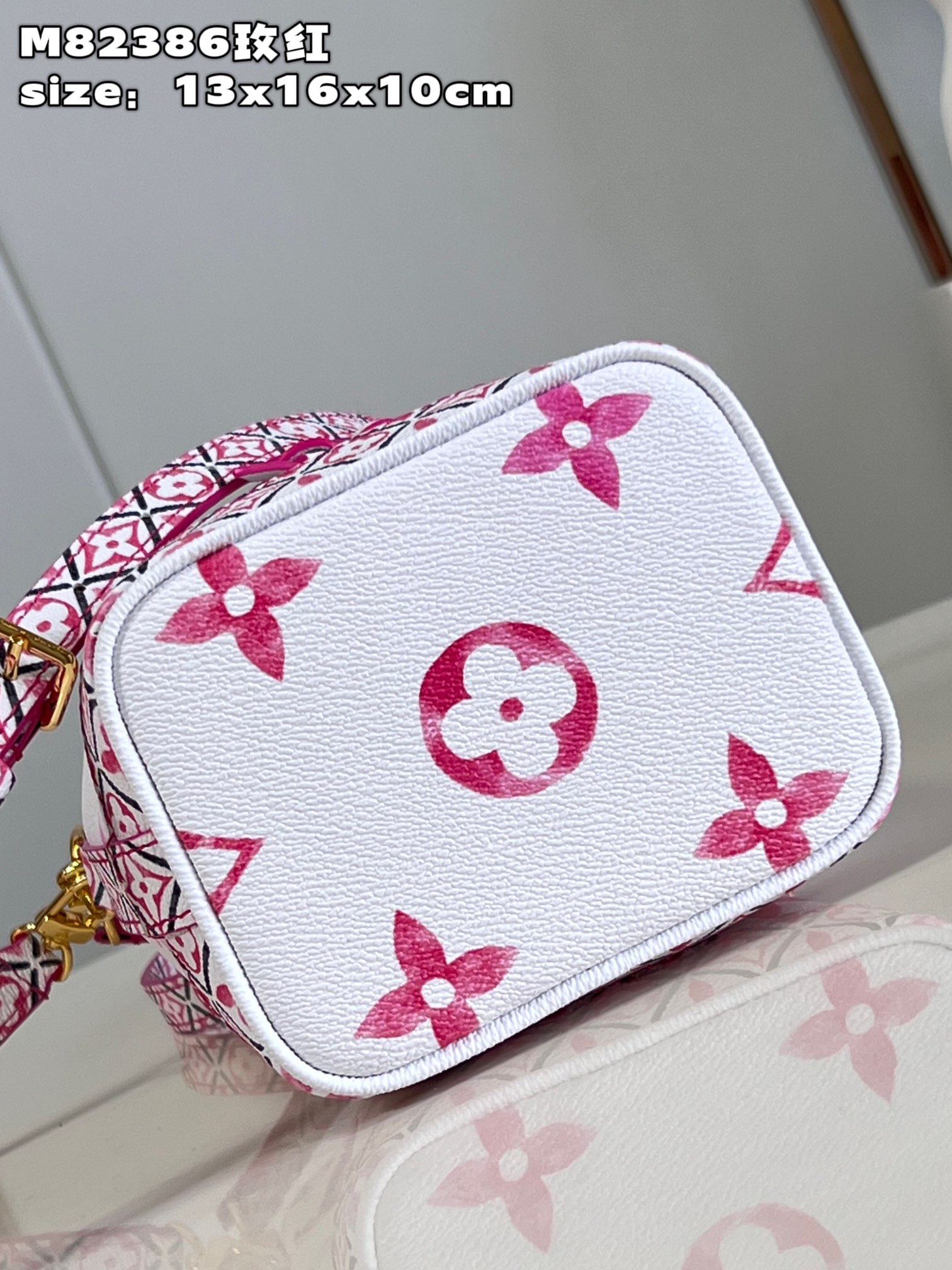 Bagsaaa L0vis Vvtt0n By The Pool Bucket Pink Bag - 16x13x10cm
