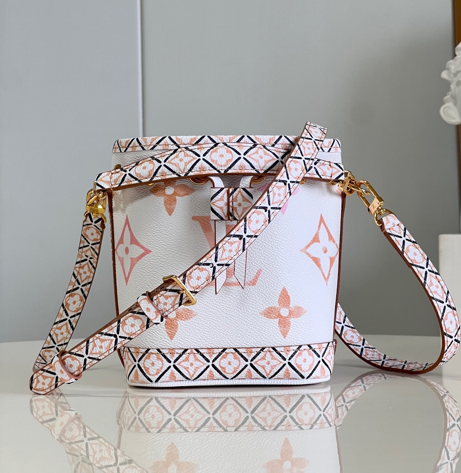 Bagsaaa L0vis Vvtt0n By The Pool Bucket Beige Bag - 16x13x10cm