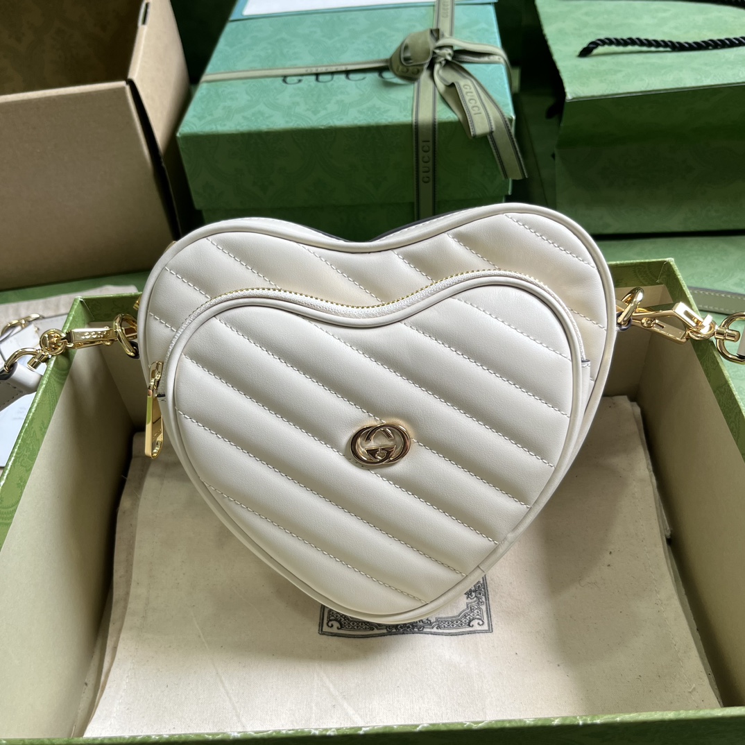 Bagsaaa Gvc*1 Interlocking G mini white heart bag - 20x17.5x6.5cm