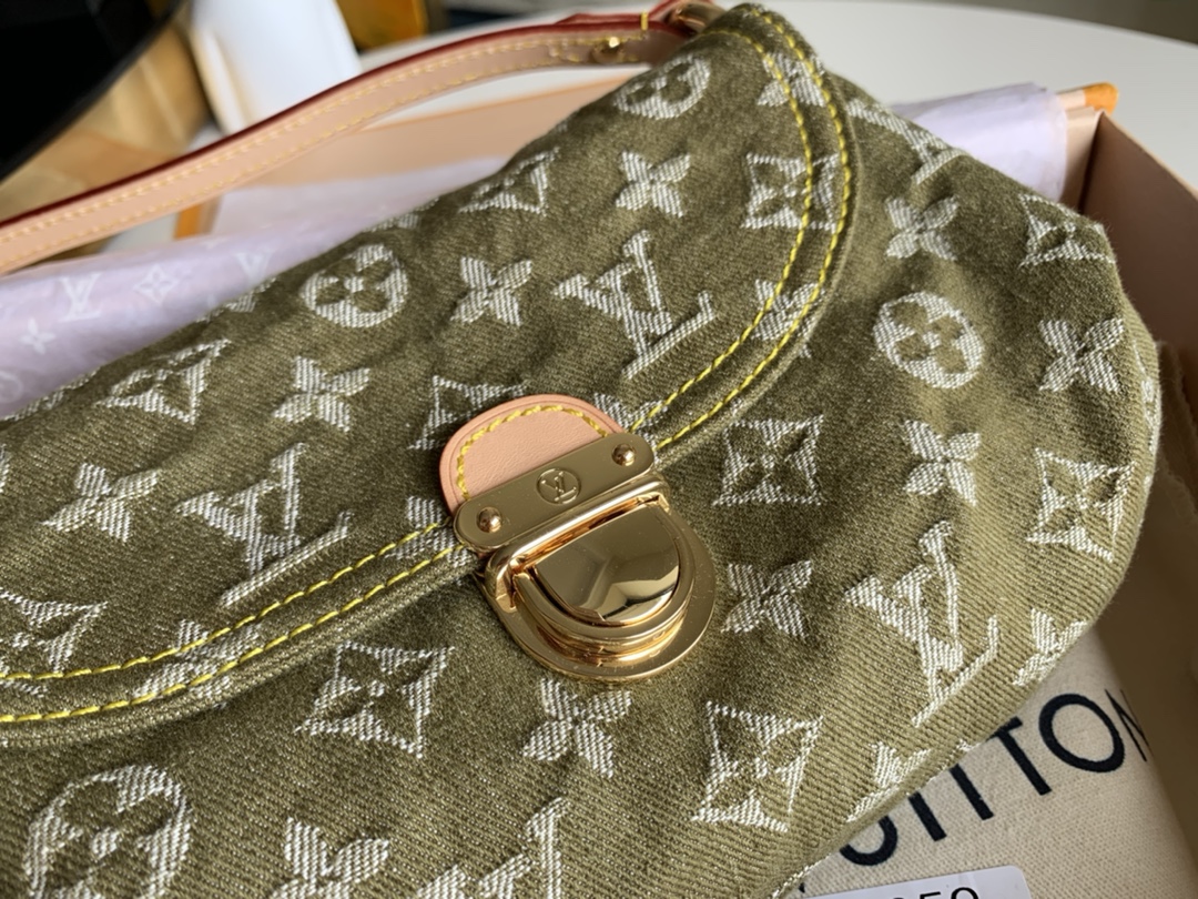 Bagsaaa L0vis Vvtt0n Monogram Denim Mini Pleaty Bag in Green - 25x15x9cm
